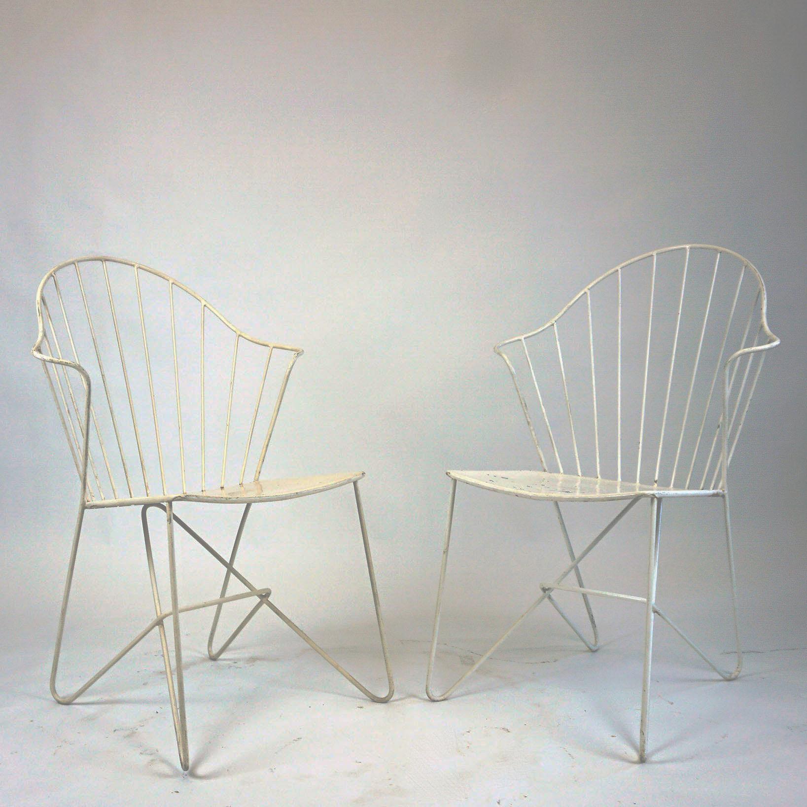 This iconic set of two Viennese Sonett Model Astoria chairs by Karl Fostel Sen.'s Erben, Austria, was manufactured in midcentury, circa 1950. They were designed by the Austrian Midcentury Architects J.O. Wladar and V. Mödlhammer and are made of