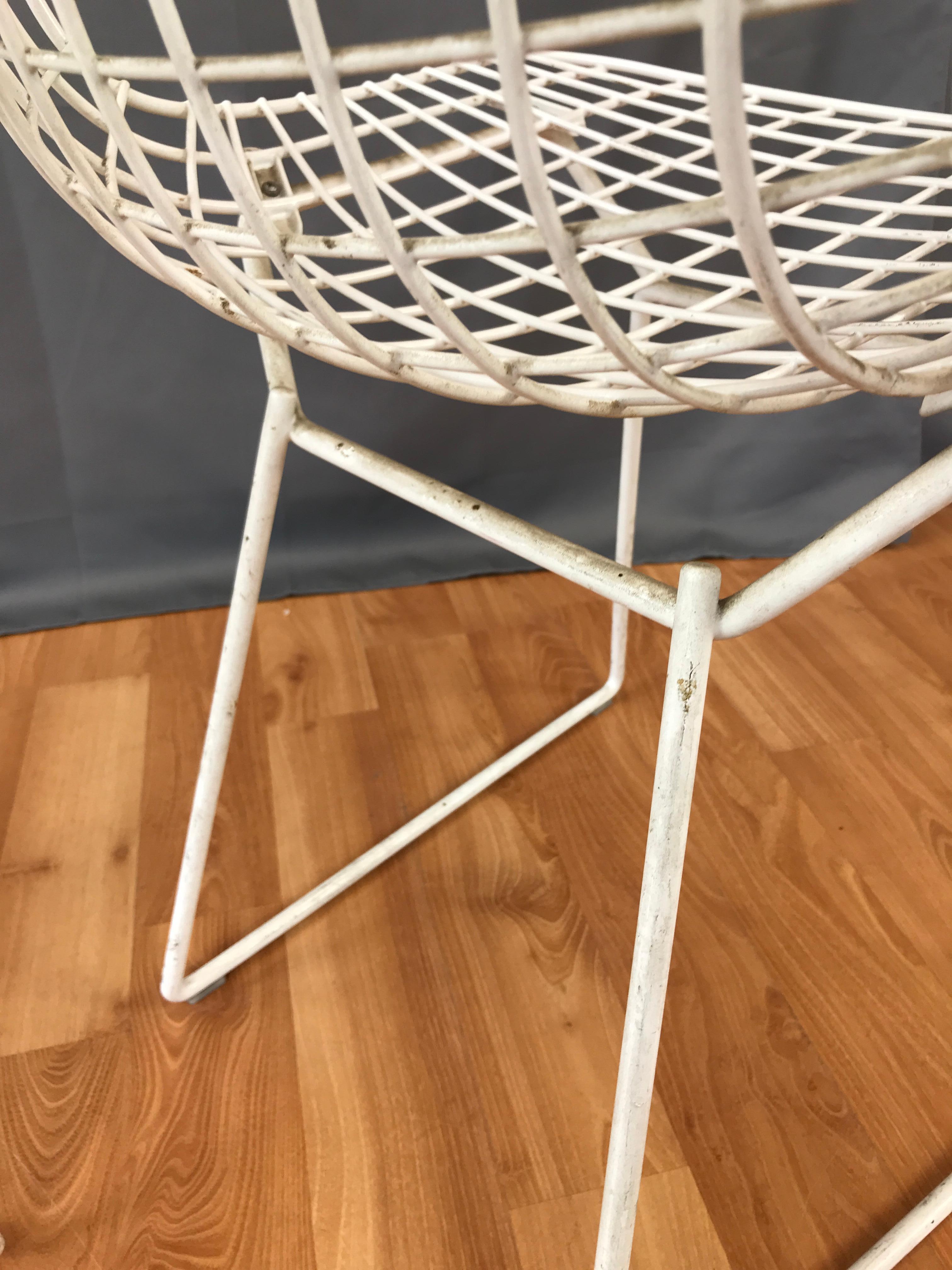 Two White Bertoia Side Chairs for Knoll For Sale 5