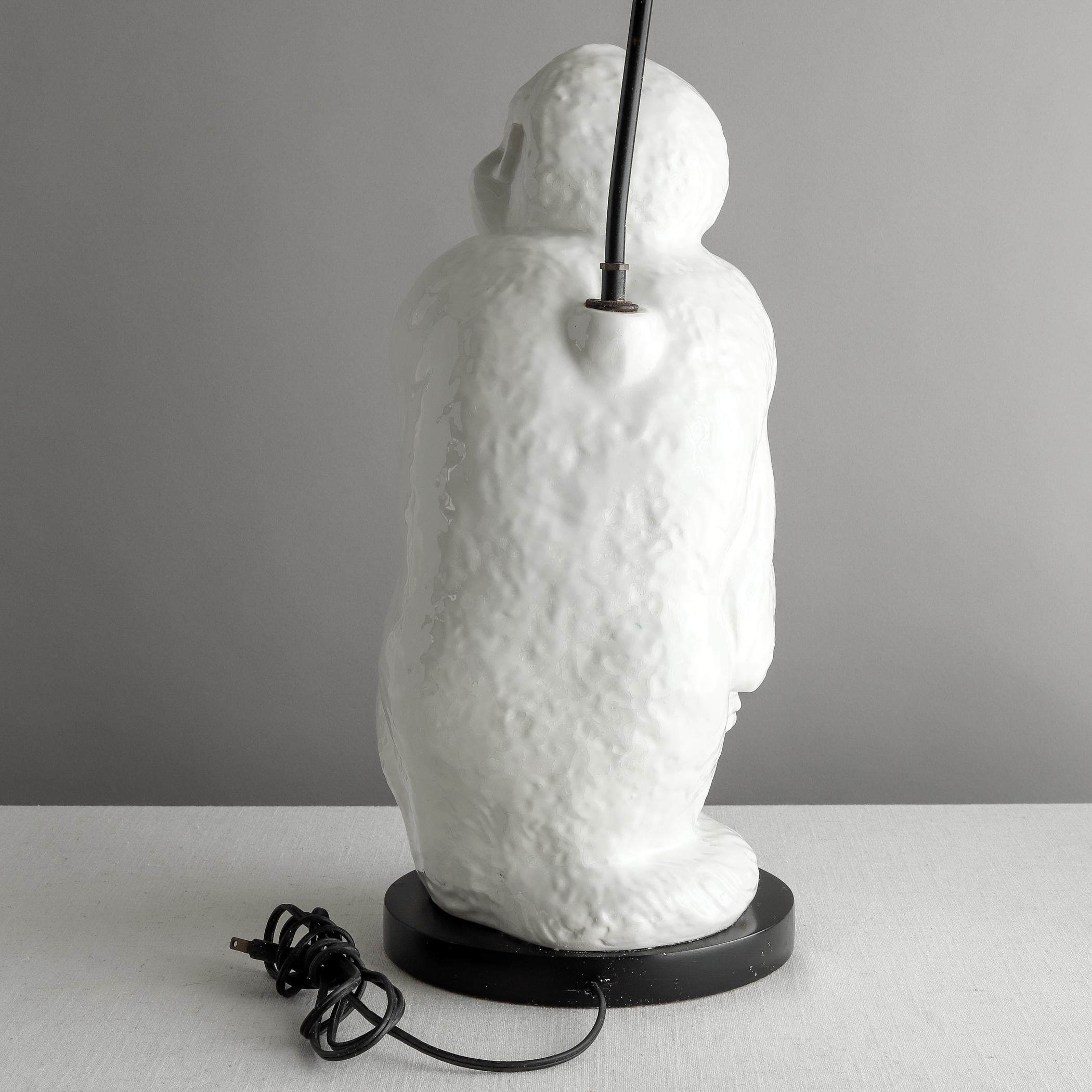 Two White Ceramic Monkey Lamps, Seated Chimp Greenspan Hollywood Regency, 1970s For Sale 7