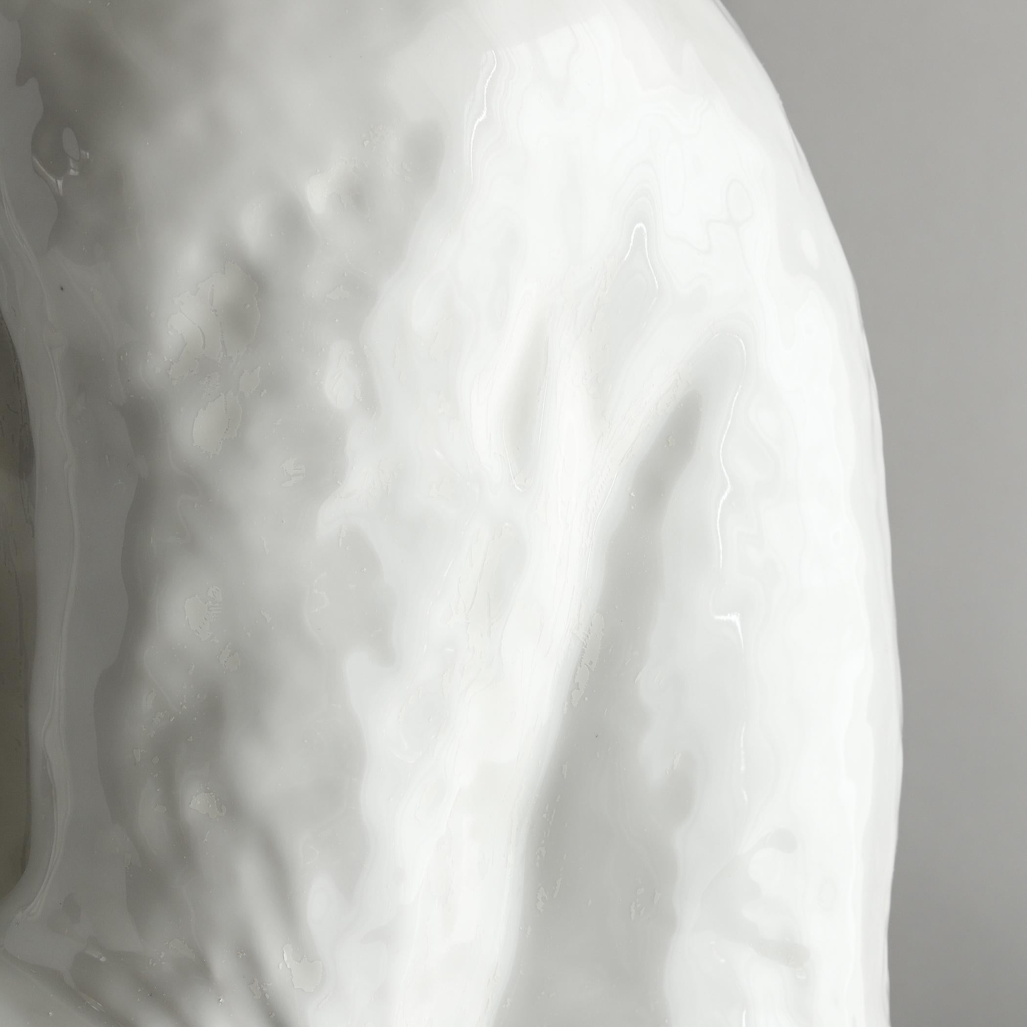 Two White Ceramic Monkey Lamps, Seated Chimp Greenspan Hollywood Regency, 1970s For Sale 9