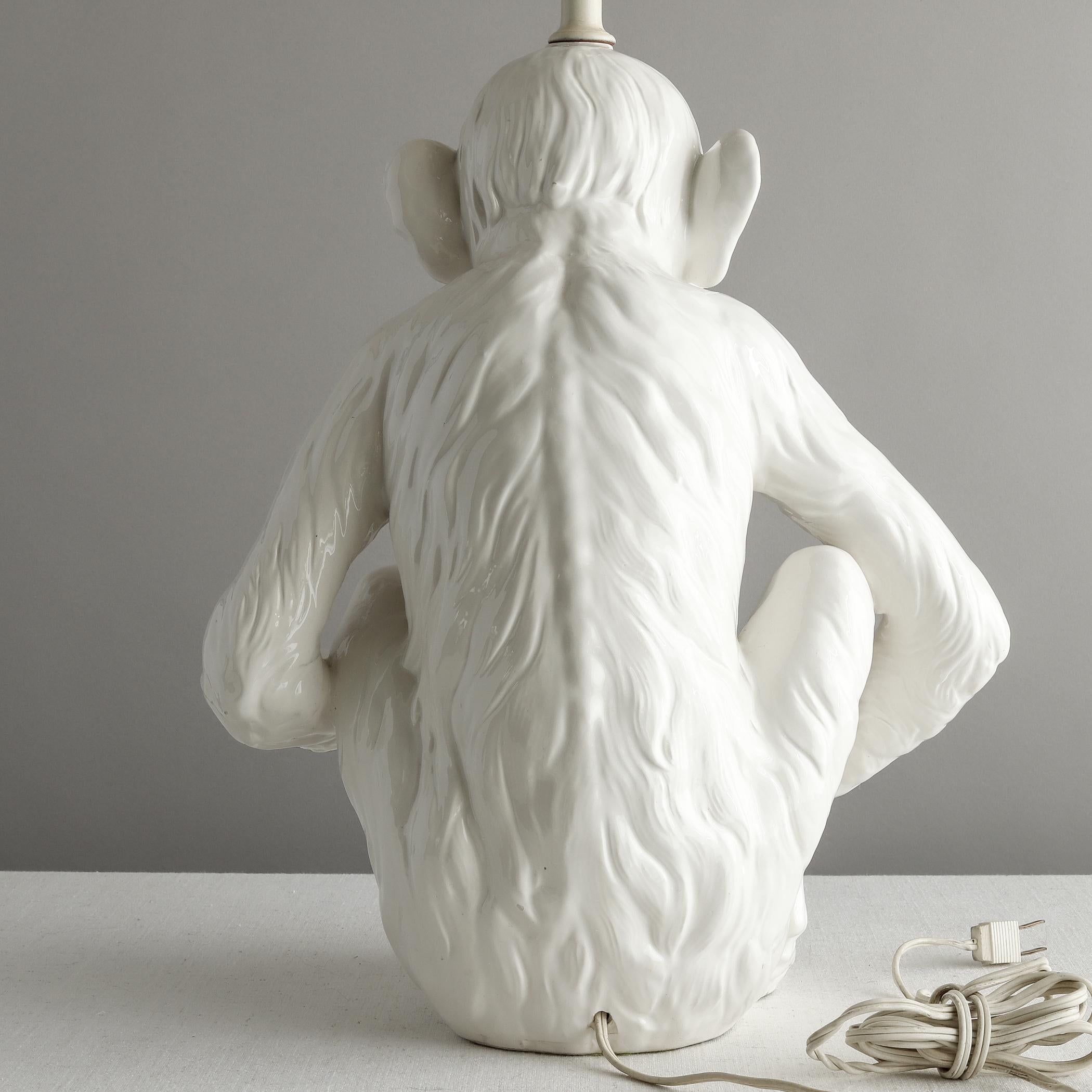 Two White Ceramic Monkey Lamps, Seated Chimp Greenspan Hollywood Regency, 1970s In Good Condition For Sale In Raleigh, NC