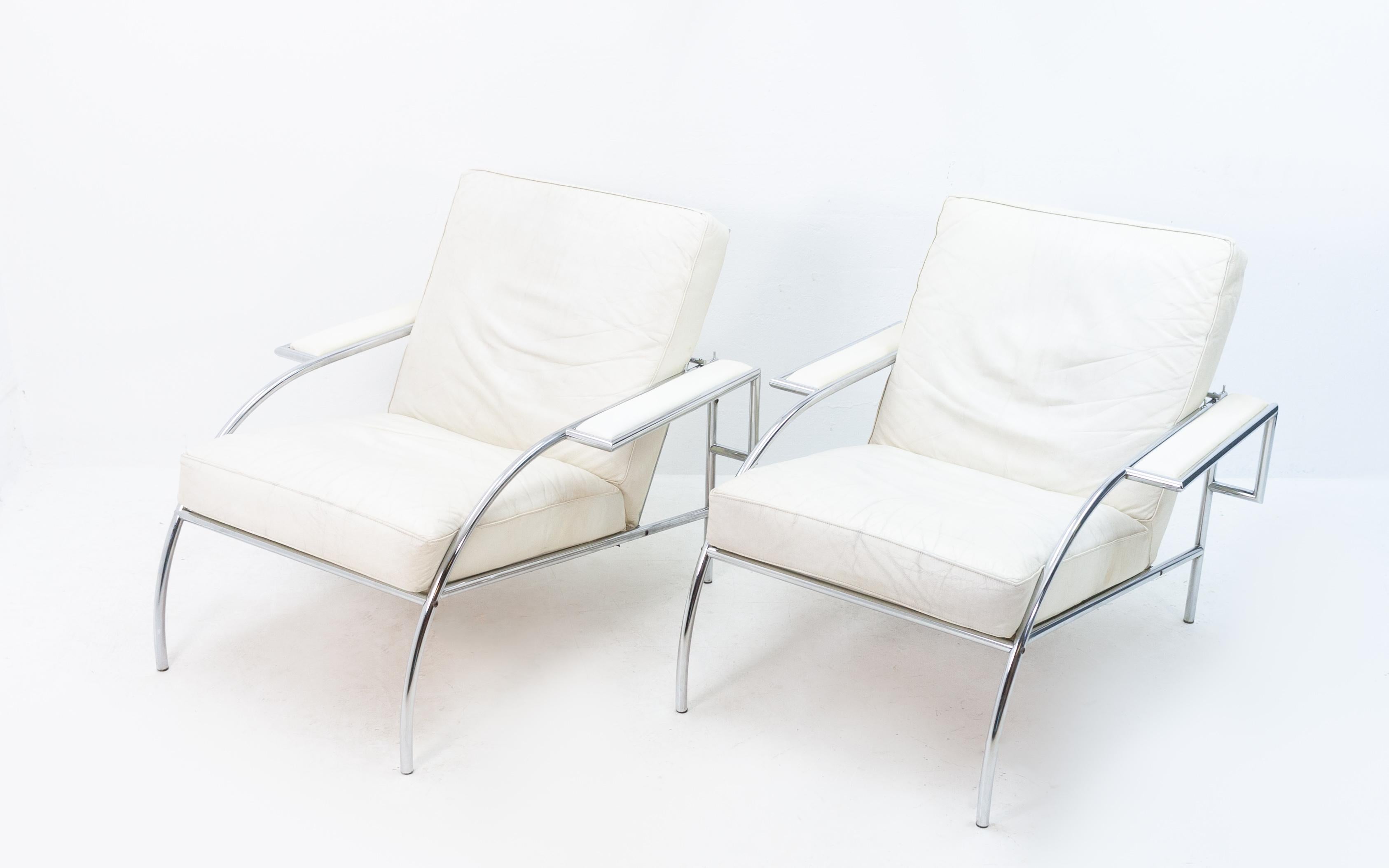 Modern Two White Leather Gerard Vollenbrock Recliner Lounge Chairs Model 4735