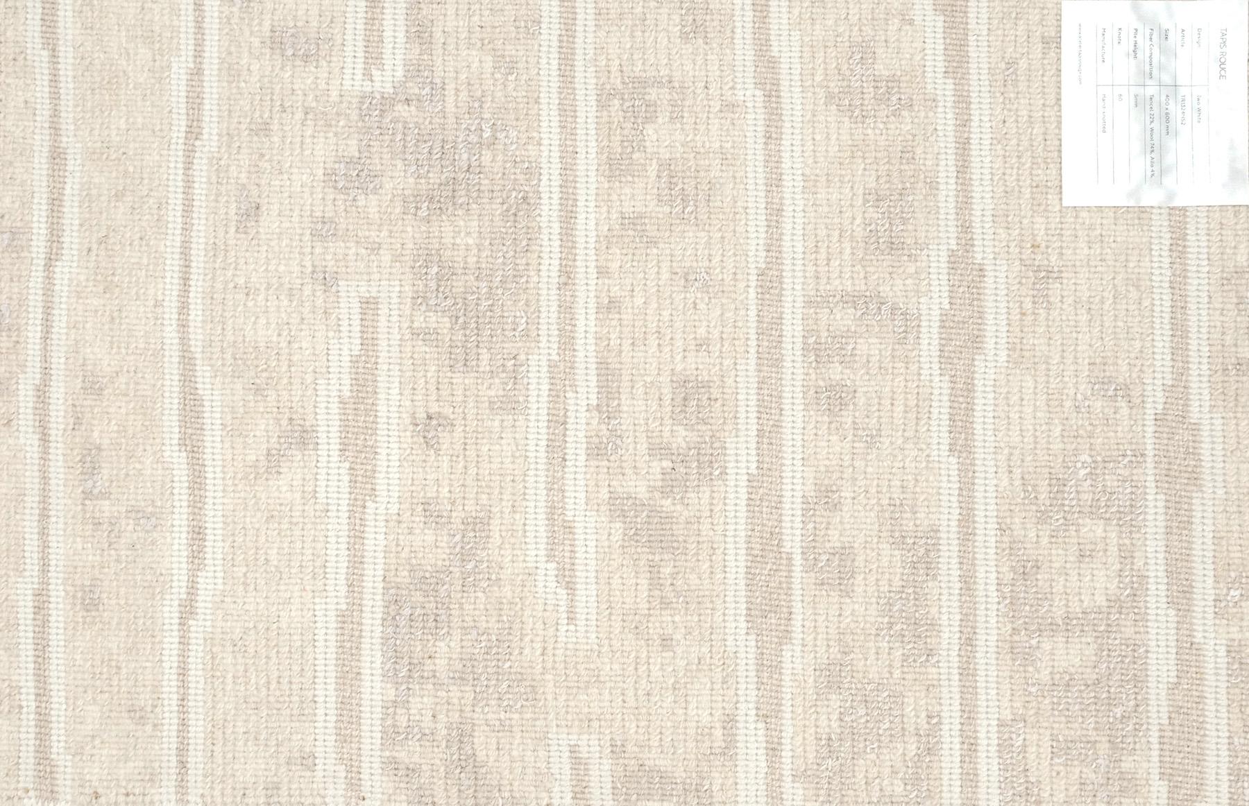 Hand-Knotted Plain Contemporary minimalism handmade Rug Wool Bamboo Silk Allo - Two White  For Sale