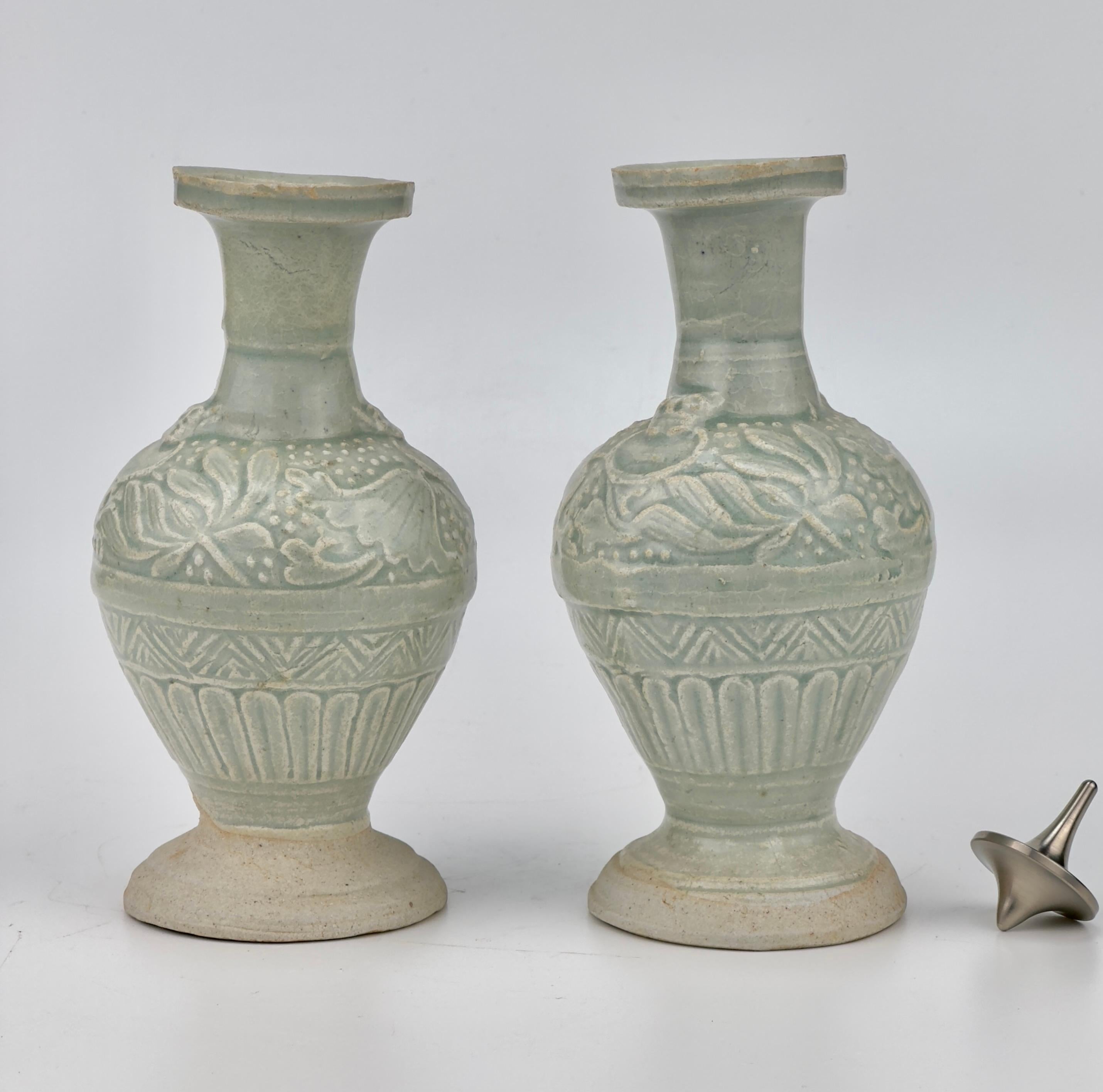 Ming Two white ware vases with flower design, Yuan Dynasty, 14th century For Sale