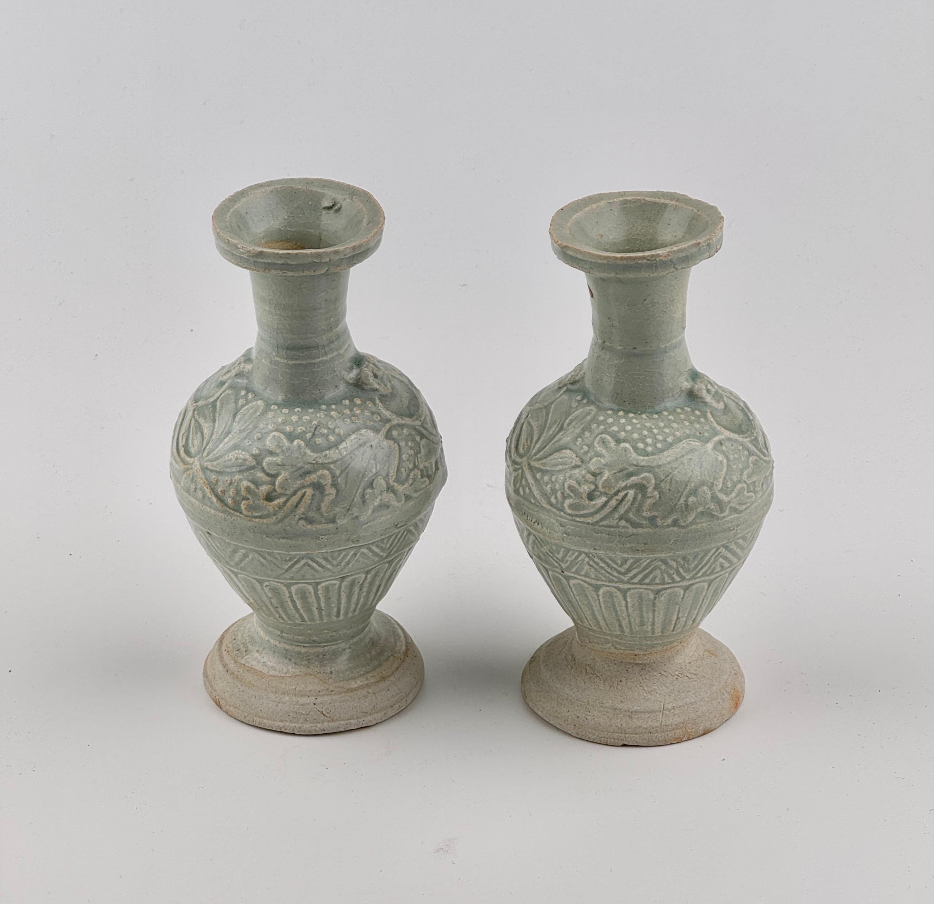 Two white ware vases with flower design, Yuan Dynasty, 14th century For Sale 2