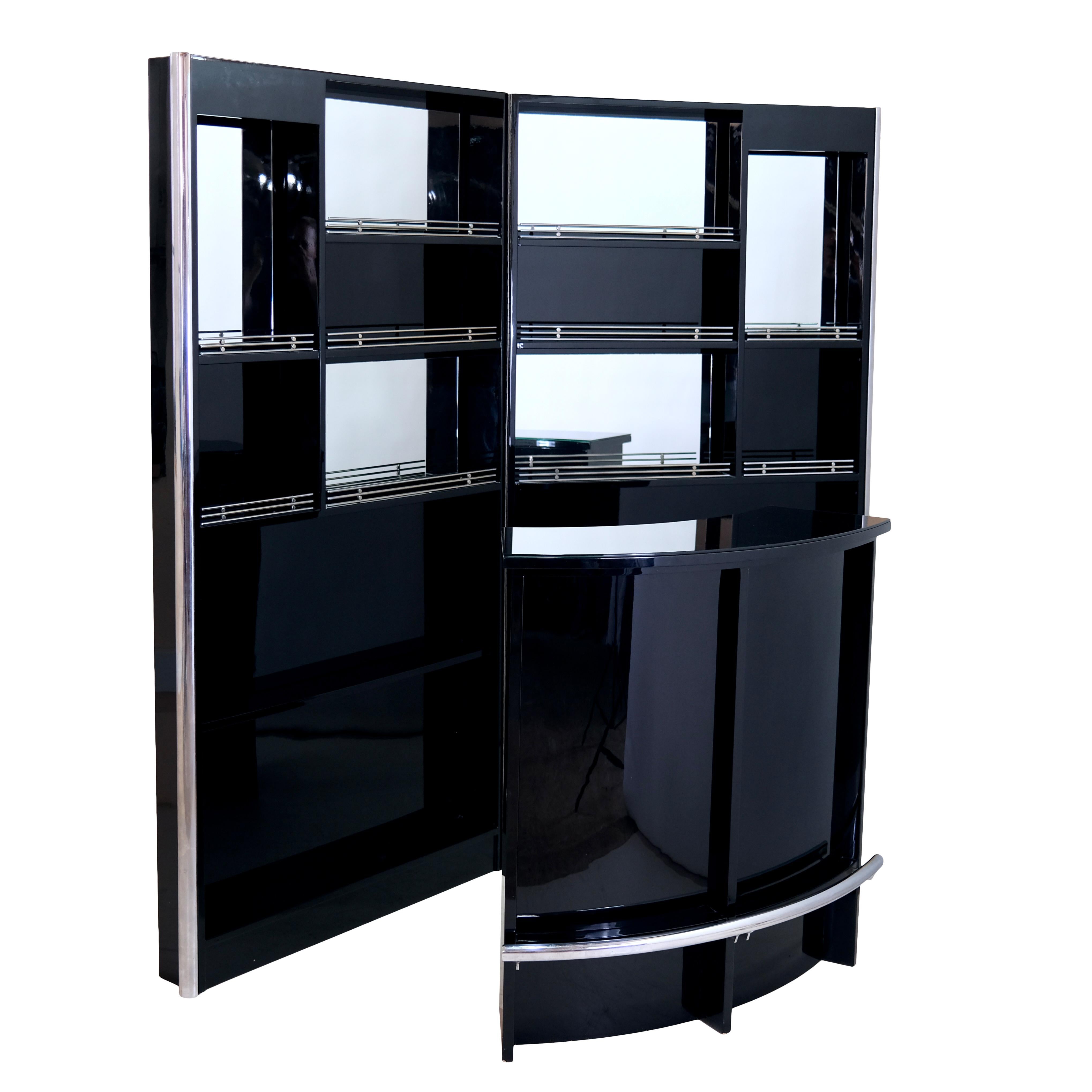 Two-Winged 1930s French Art Deco Bar Back Wall in Black Lacquer with Chrome For Sale 3