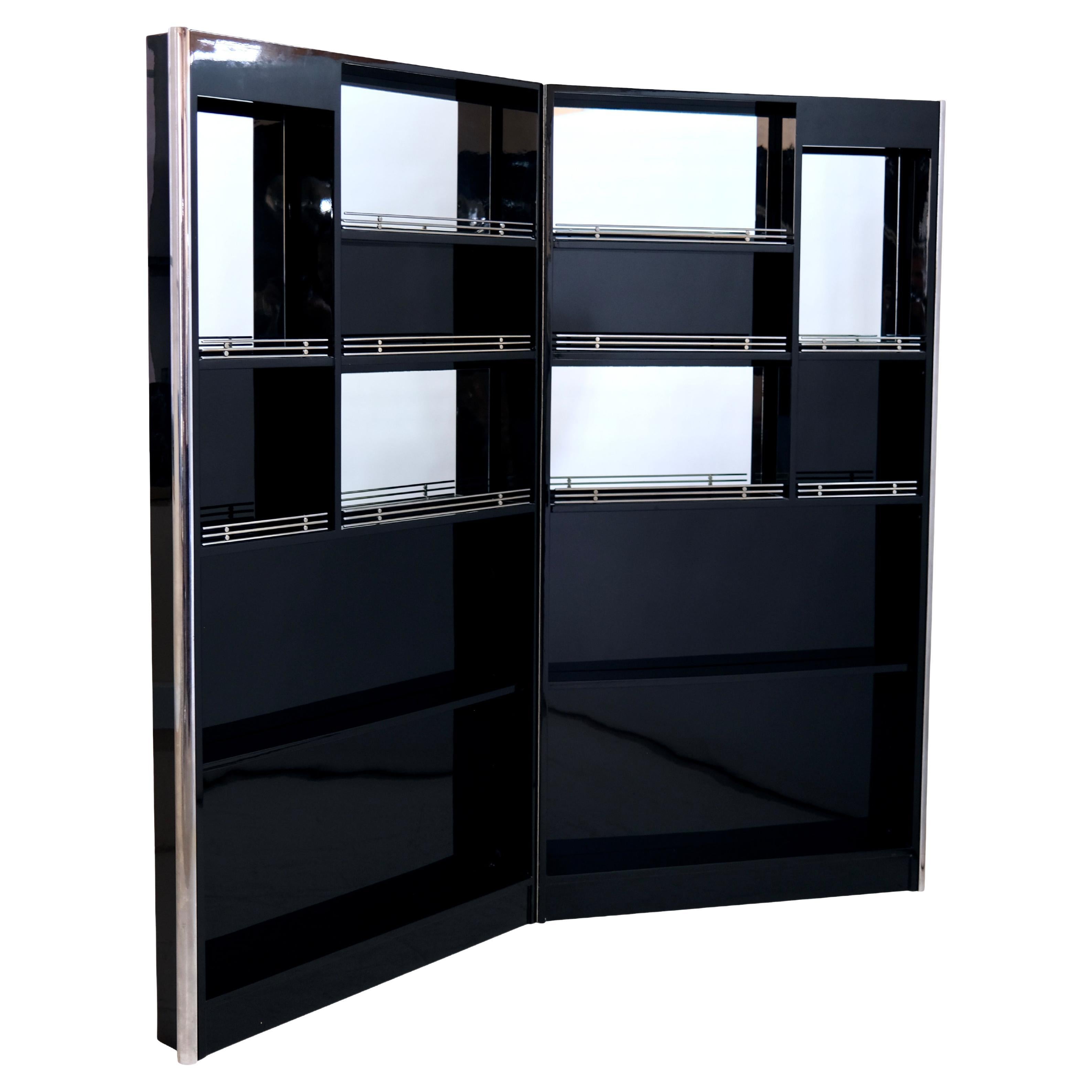 Two-Winged 1930s French Art Deco Bar Back Wall in Black Lacquer with Chrome For Sale