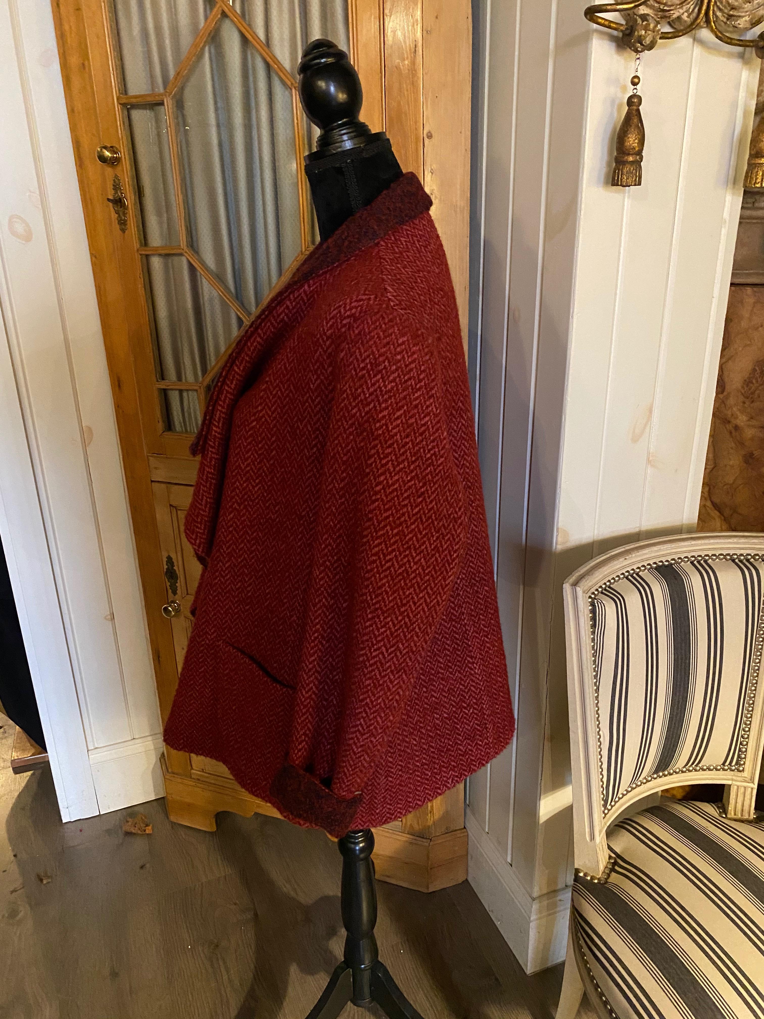 Two Wool/Cashmer Designer Jacketse Blue Houndstooth, Deep Red Reversible Jacket. For Sale 8