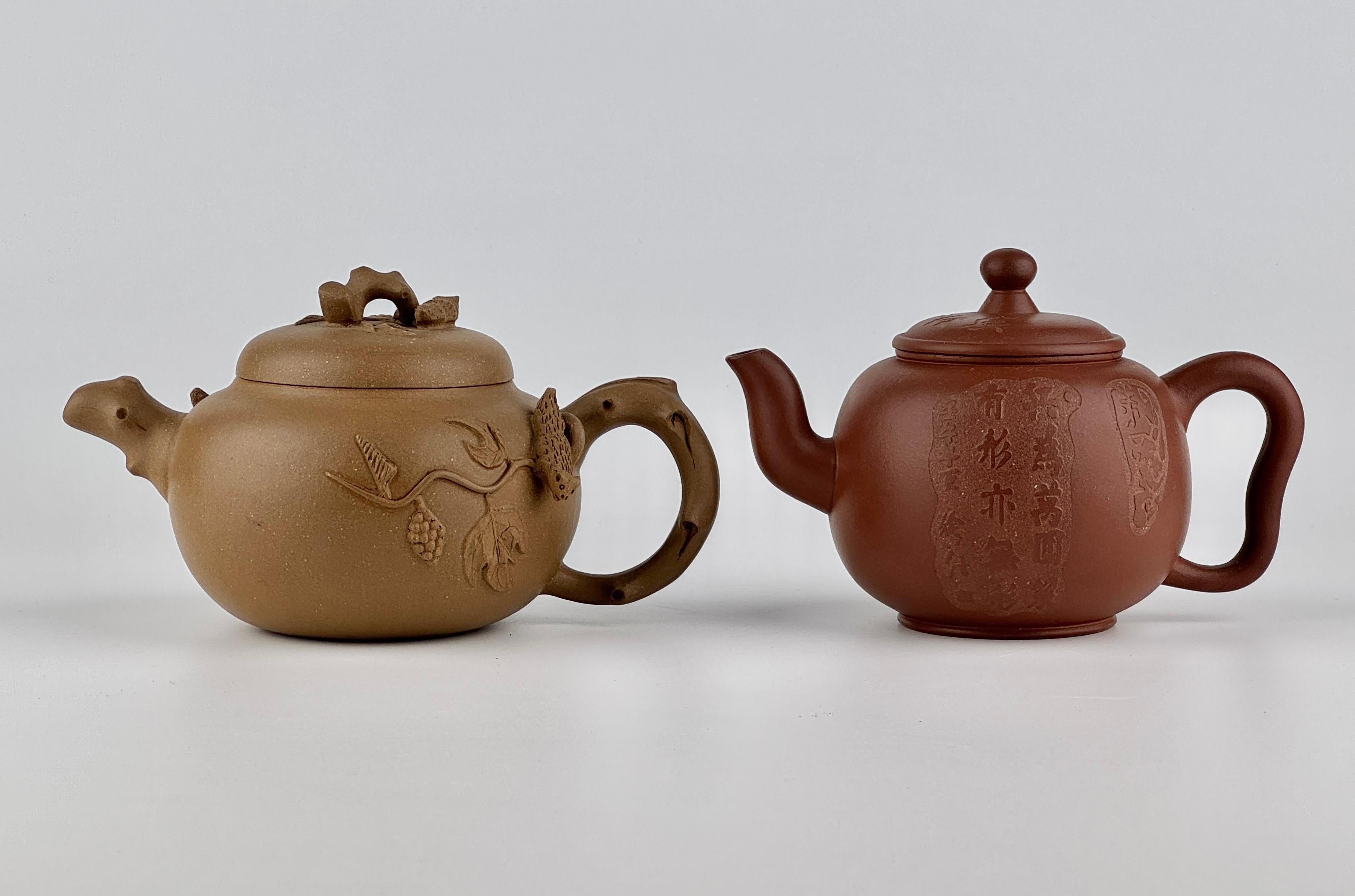Two Yixing Teapots and Covers In Good Condition For Sale In seoul, KR