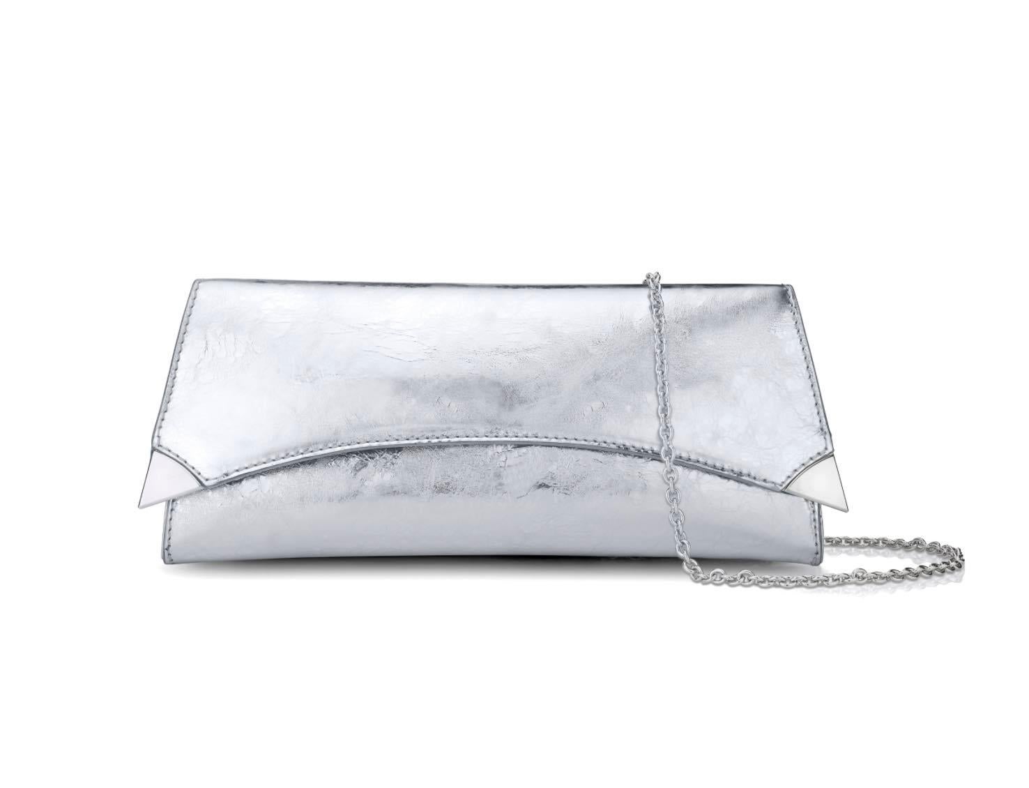 TYLER ELLIS Veronica Clutch in Silver Antiqued Leather with Silver Hardware In New Condition In Los Angeles, CA