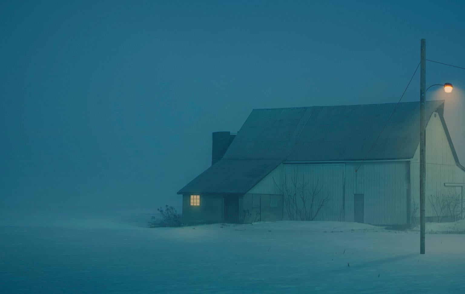 Hausarbeit am Morgen (Blau), Landscape Photograph, von Tyler Gray