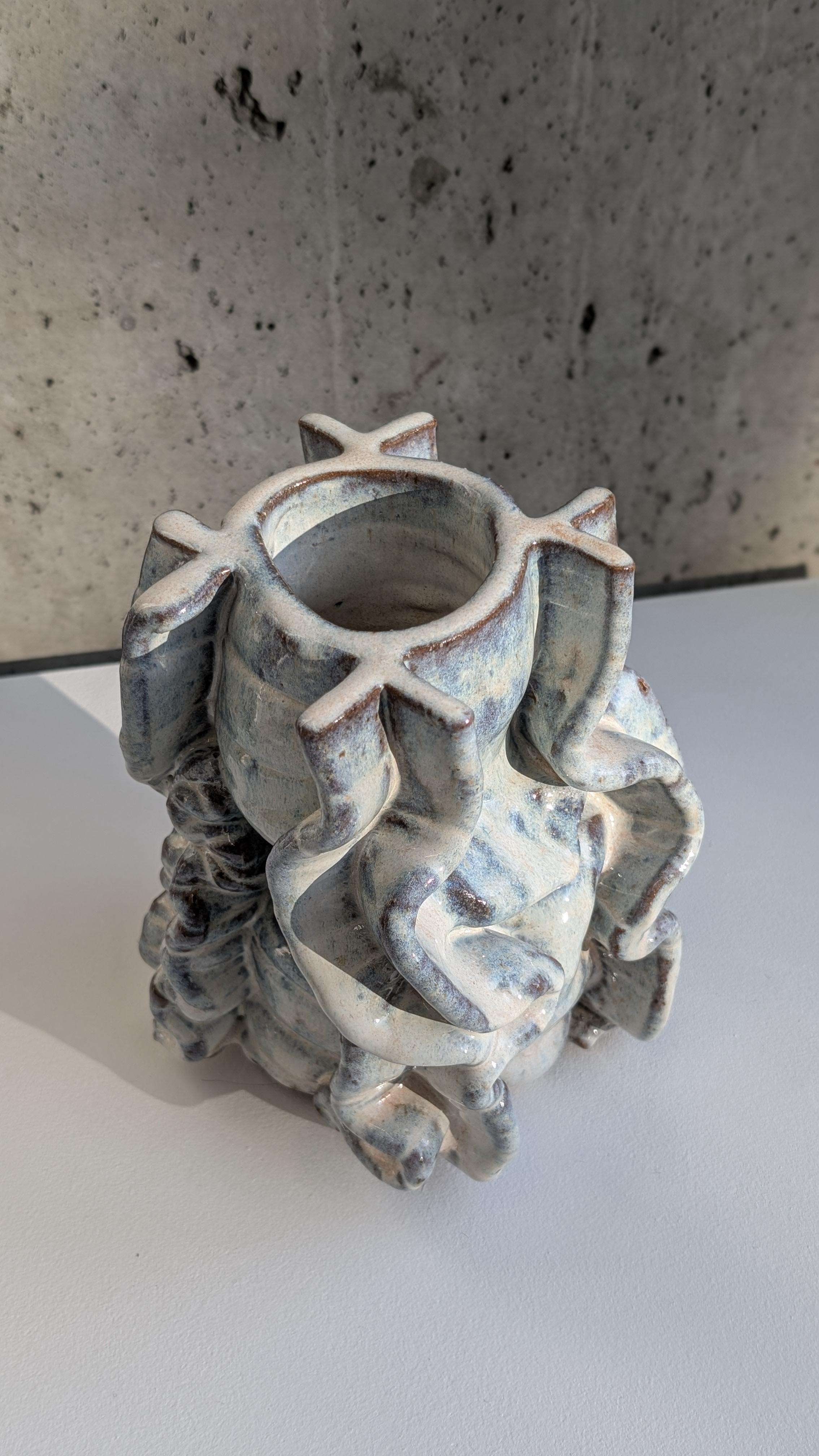 Recipiente EXT 009 - Abstract Sculpture Beige de Tyler James Goin