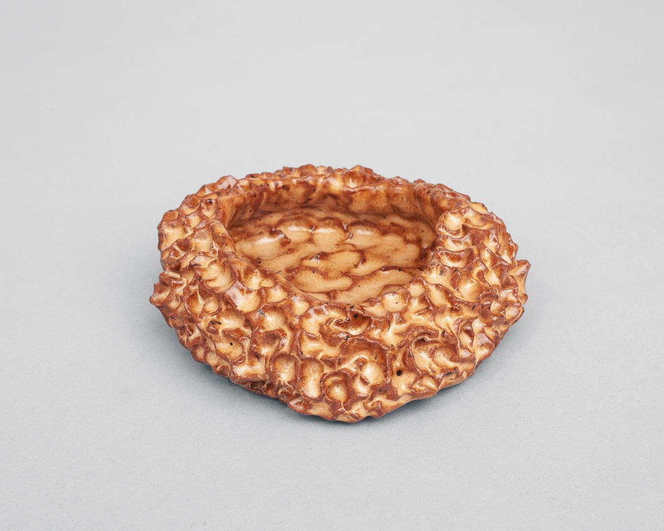 Navire PNW 194 - Gris Abstract Sculpture par Tyler James Goin