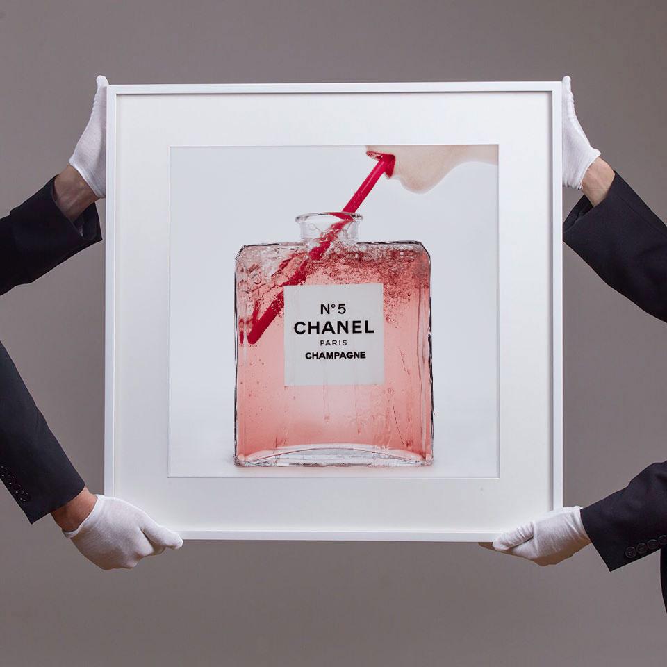 Color Photograph di Tyler Shields - Chanel Champagne di Tyler Shielsd