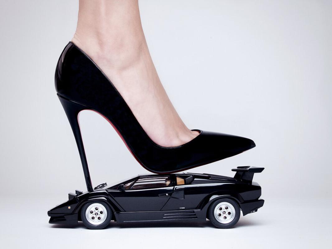 Tyler Shields Figurative Photograph – Lambo, Kunstfotografie