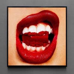 Lippenstift im Mund