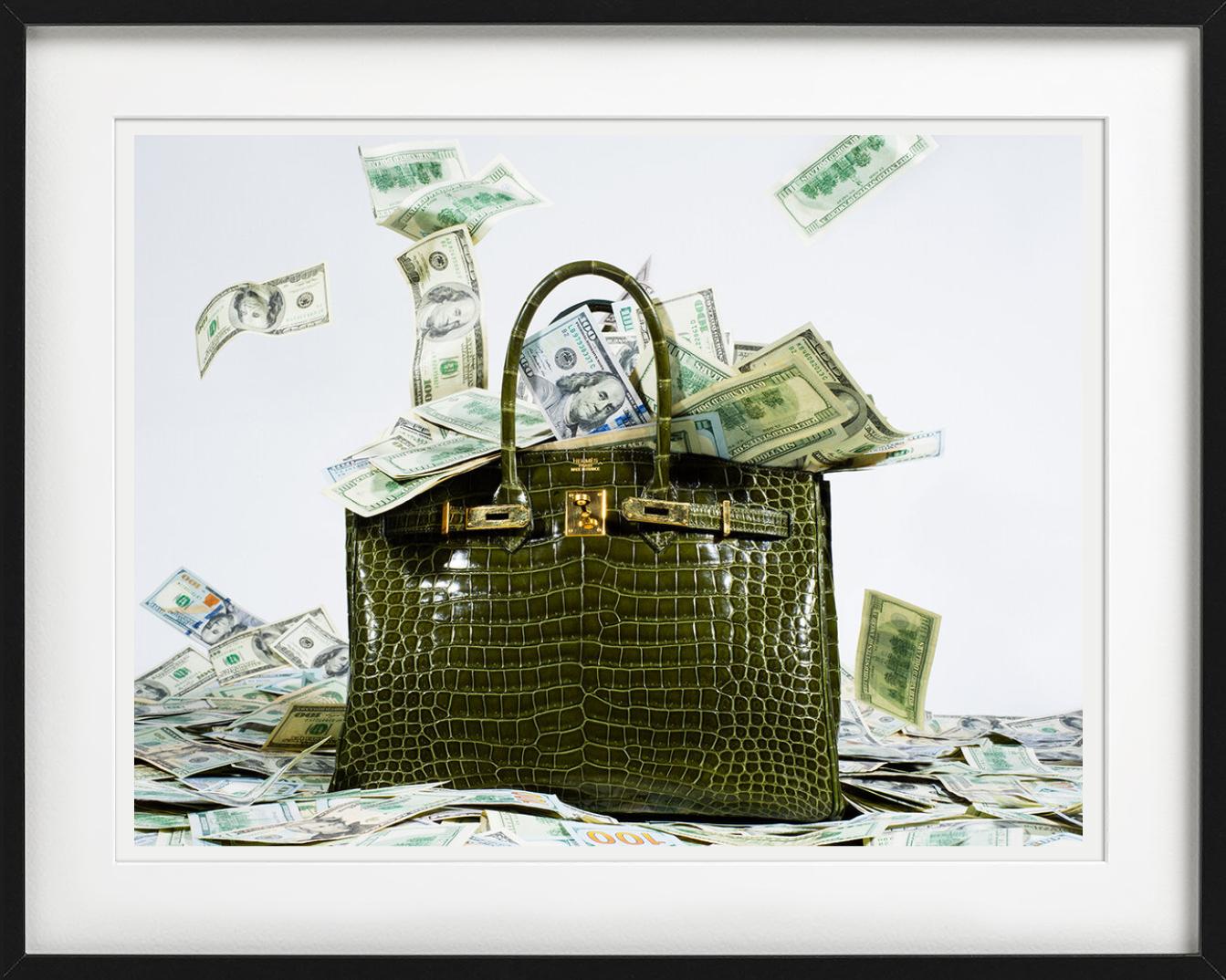 Money Birkin, photographié par Tyler Shields.

Tous les tirages sont en édition limitée. Disponible en plusieurs tailles. Encadrement haut de gamme sur demande.

Toutes les impressions sont réalisées et signées par l'artiste. 

Le style