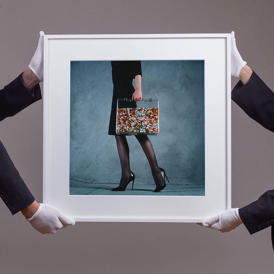 Pillbox – Photograph von Tyler Shields