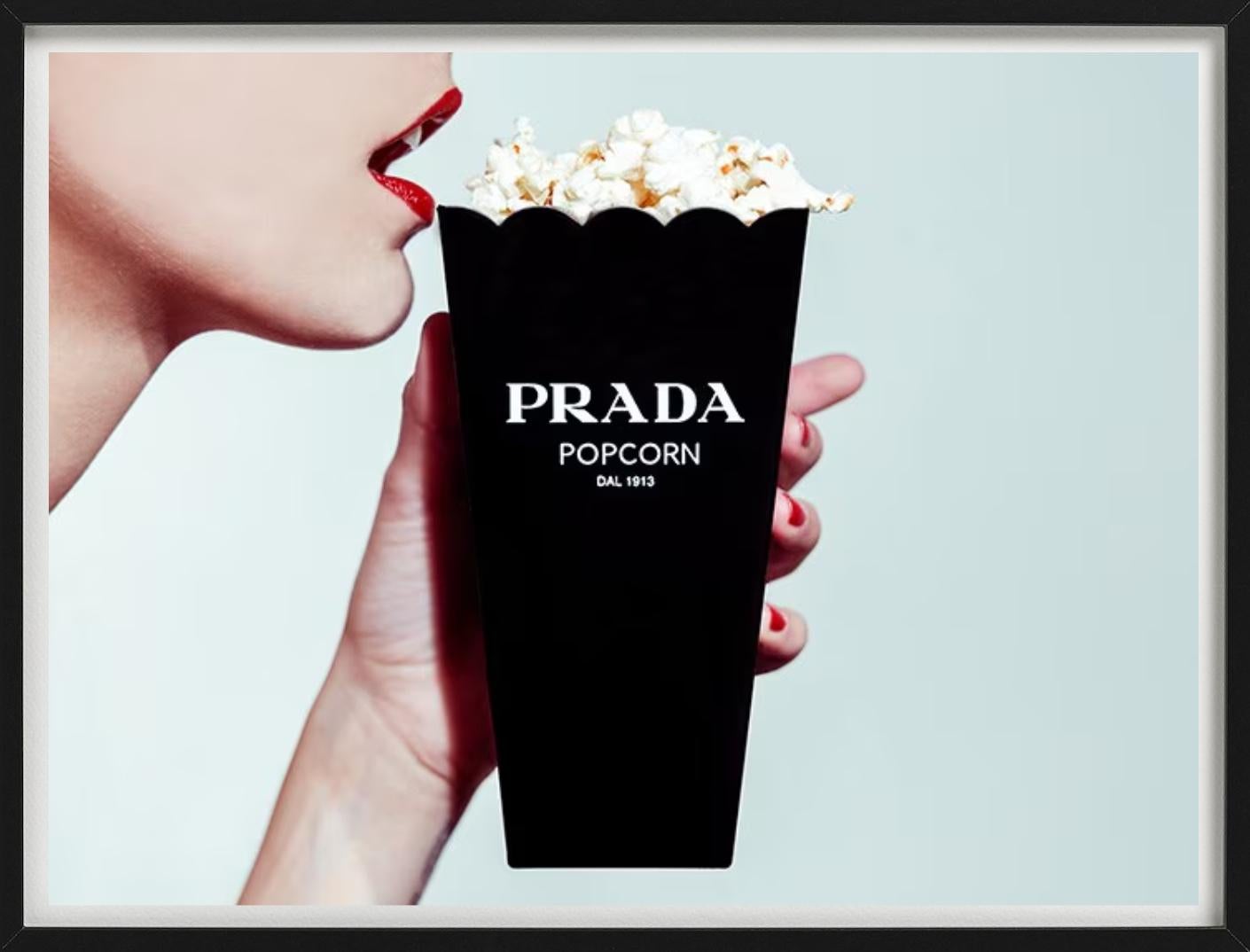 Prada Popcorn, Palomitas rellenas en una bolsa de Prada, Fotografía artística, 2012 en venta 6