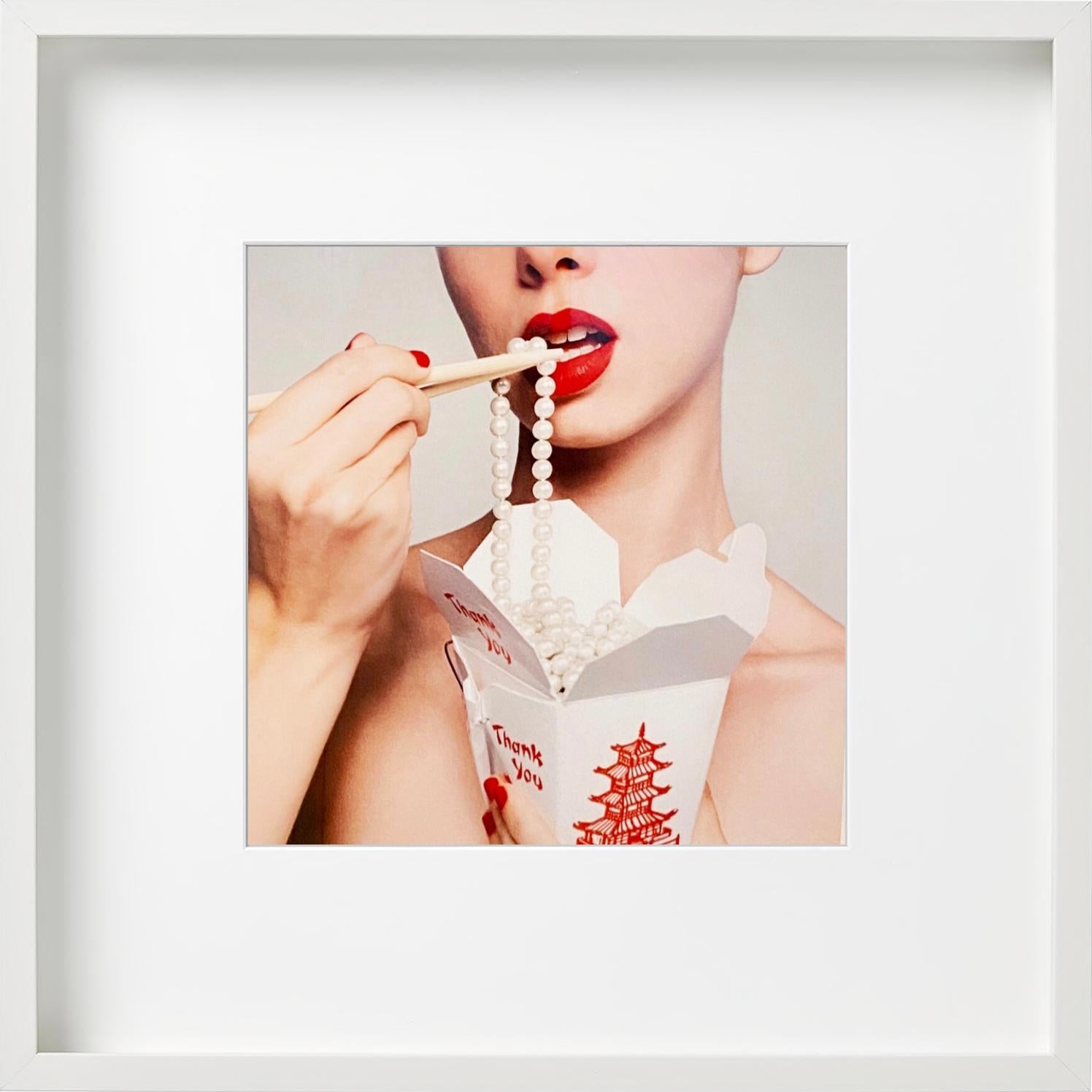 Takeout-Perlen, chinesische Ausschnitte, weiße Perlen, Kunstfotografie, 2021 im Angebot 2