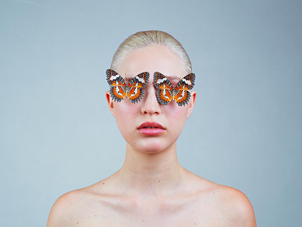 Tyler Shields - Ojos de mariposa, Fotografía 2017, Impresión posterior