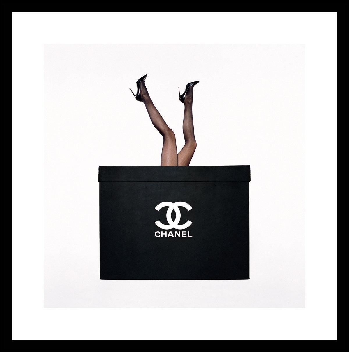 Tyler Shields - Piernas de Chanel, Fotografía 2016, Impresión posterior en venta 1