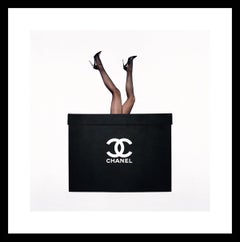 Tyler Shields - Gambe di Chanel, Fotografia 2016, Stampato Dopo
