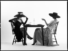 Tyler Shields - Silhouette di una serata tra ragazze, Fotografia 2021, Stampato dopo