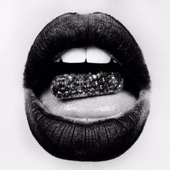 Tyler Shields - Píldora de purpurina, Fotografía 2020, Impresión posterior