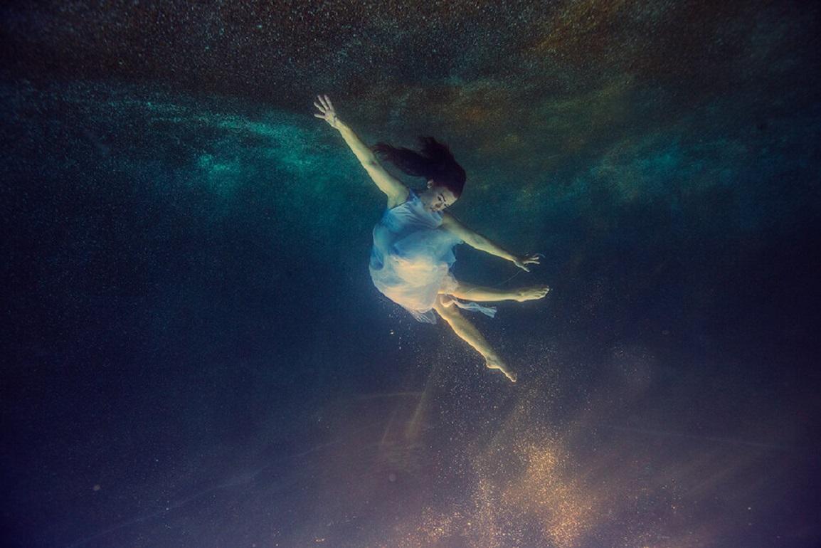 Series: Submerged
Chromogenic Print on Kodak Endura Luster Paper
All available sizes and editions:
20" x 30"
40" x 60"
48" x 72"
63" x 84"
Editions of 3 + 2 Artist Proofs

Tyler Shields is a photographer, film director, and writer, best known for
