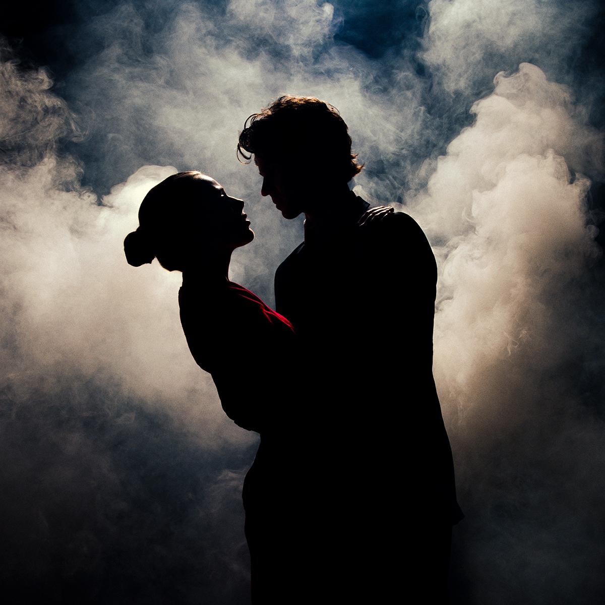 Tyler Shields - En la niebla, Fotografía 2020, Impreso después de 1
