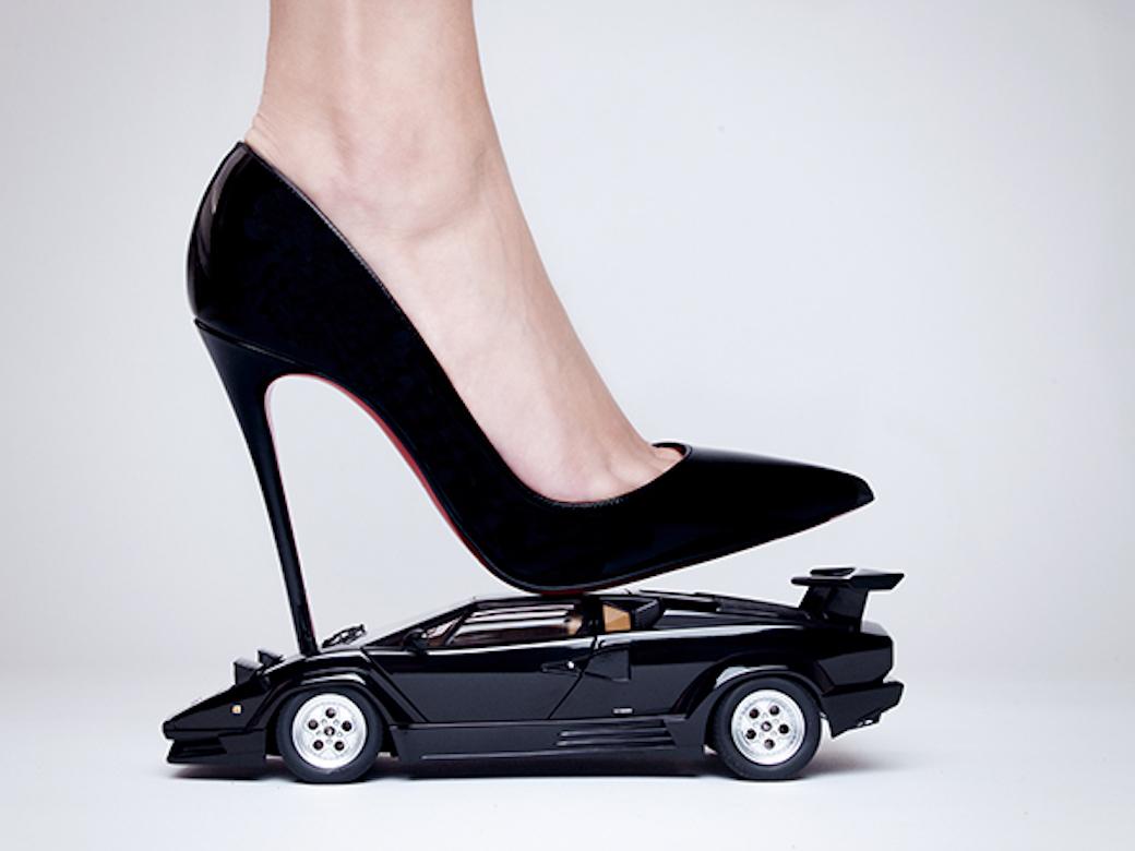 Tyler Shields - Lamborghini High Heel, photographie de 2016, imprimée d'après