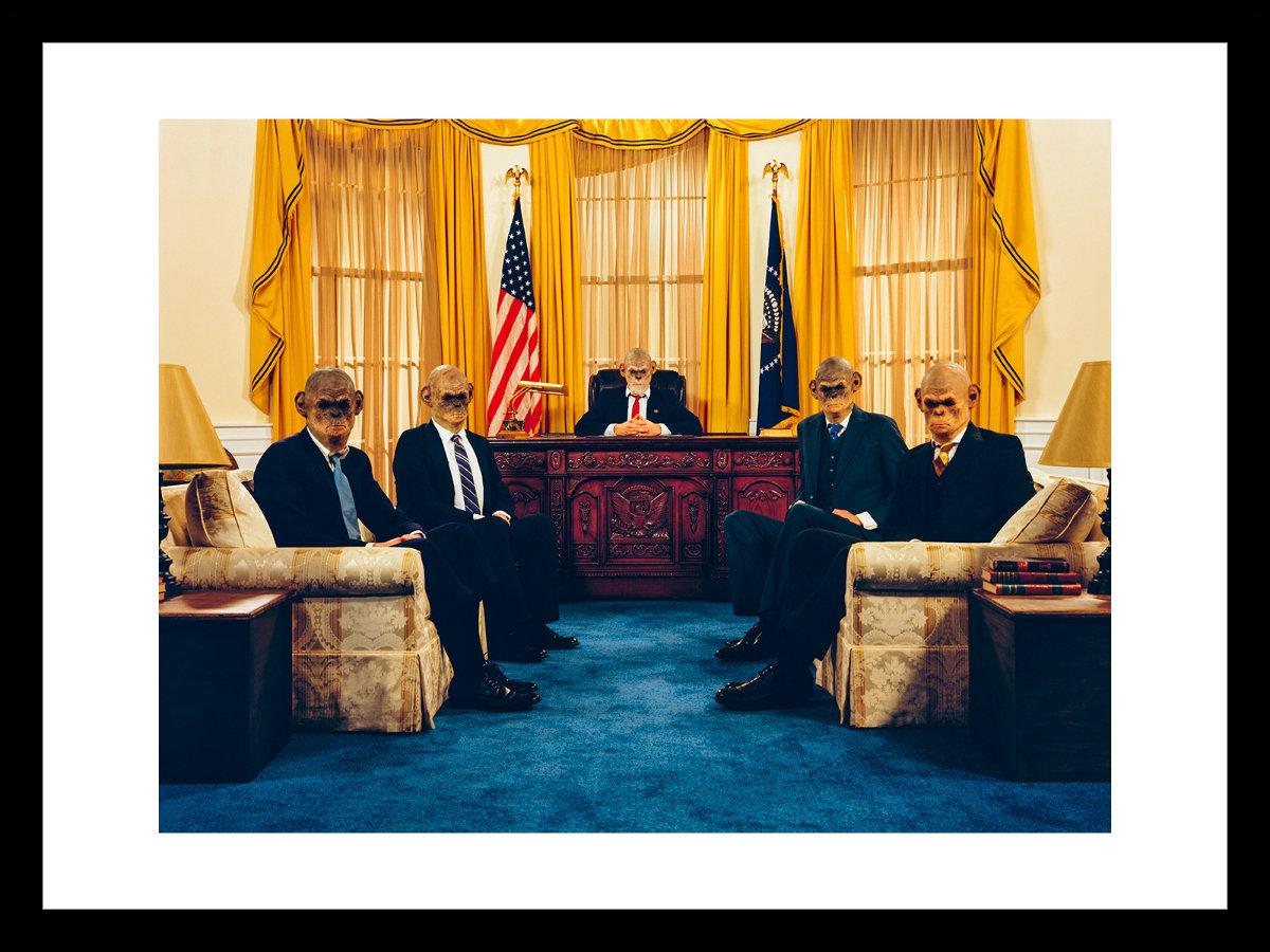 Tyler Shields - Despacho Oval, Fotografía 2020, Impresión posterior en venta 1