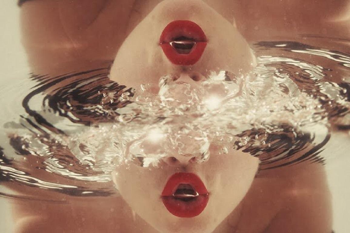 Tyler Shields - Untergetauchte Münder, Fotografie 2013, Nachgedruckt