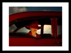Tyler Shields - La chica del coche rojo, Fotografía 2021, Impresión posterior