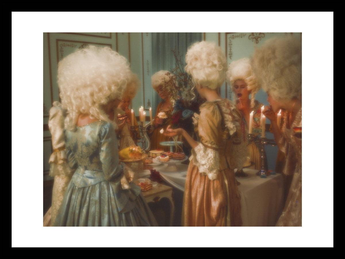 Tyler Shields - The Queen's Grand Chateau, Fotografie 2015, gedruckt nach im Angebot 1