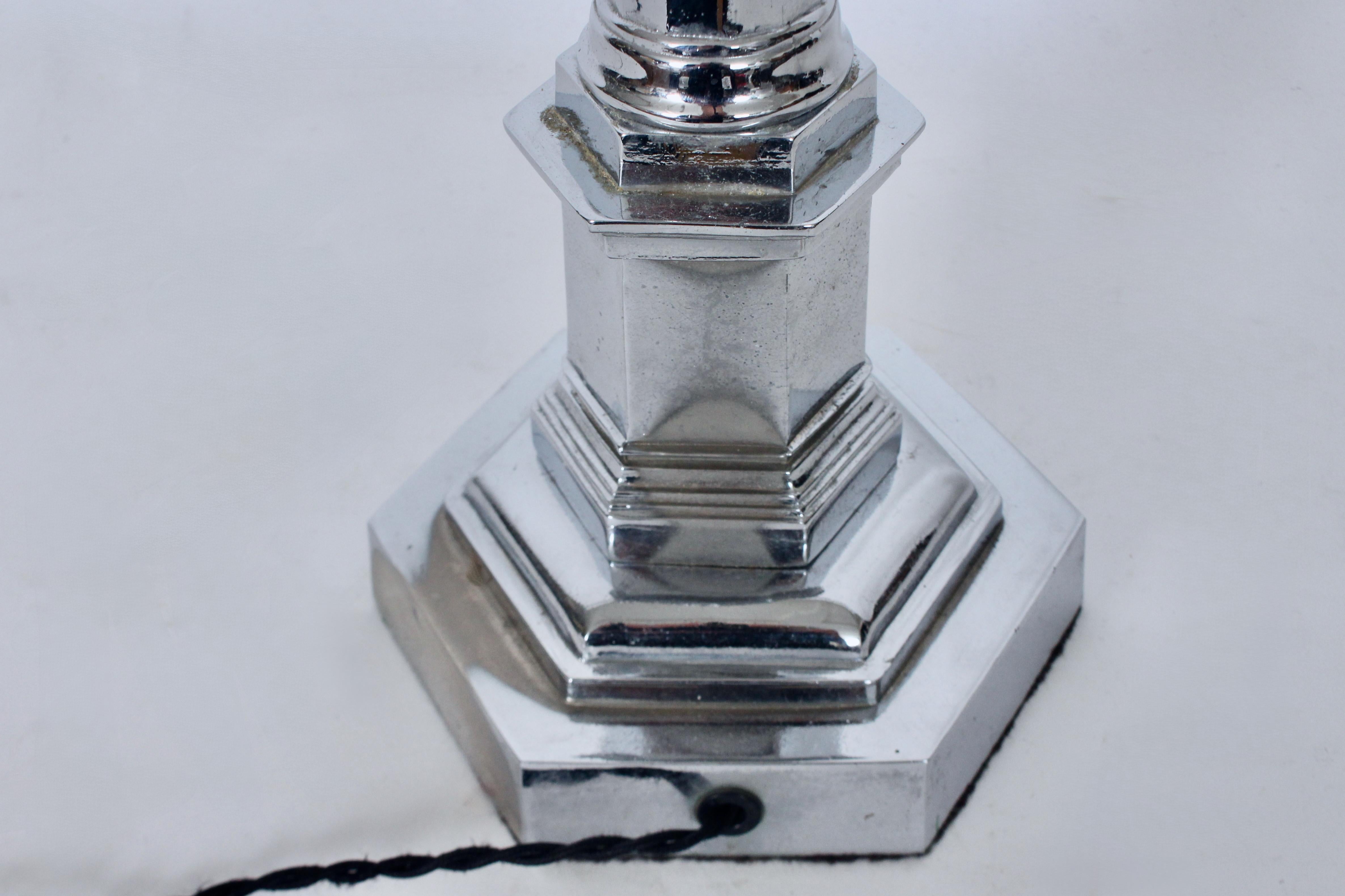 Tyndale Chrome Dodecagon Column Table Lamp en vente 7
