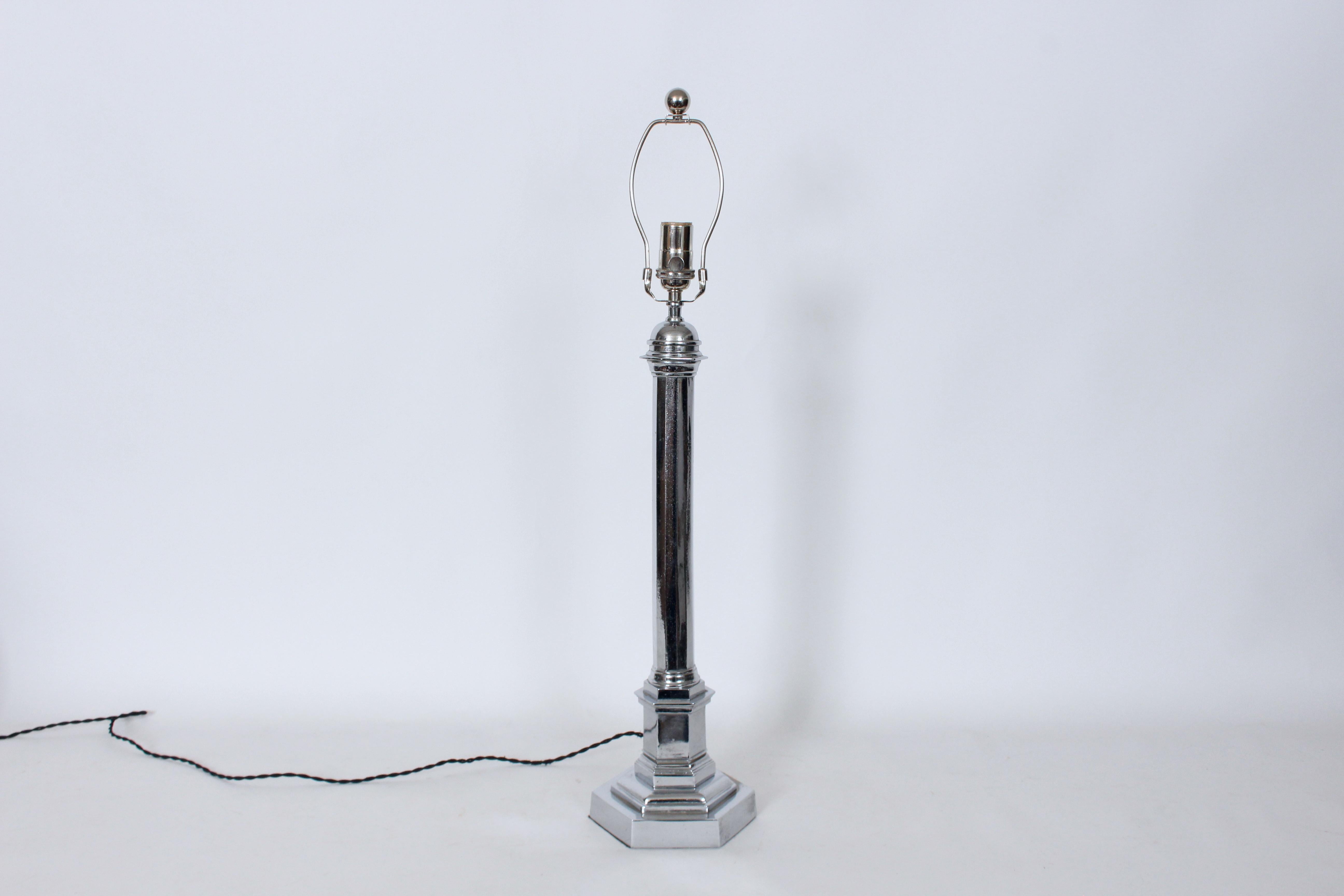 Art déco Tyndale Chrome Dodecagon Column Table Lamp en vente