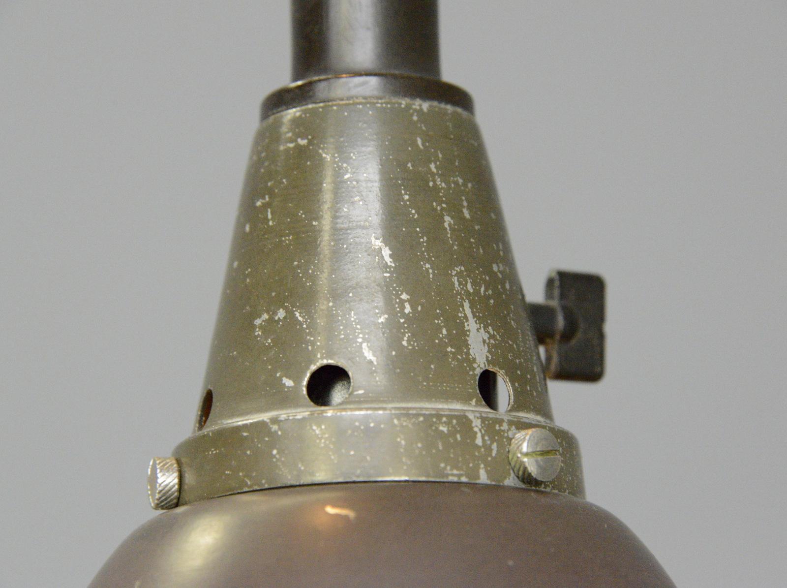 Lampe de bureau typique Peitsche 113 de Curt Fischer pour Midgard, datant des années 1940 en vente 8