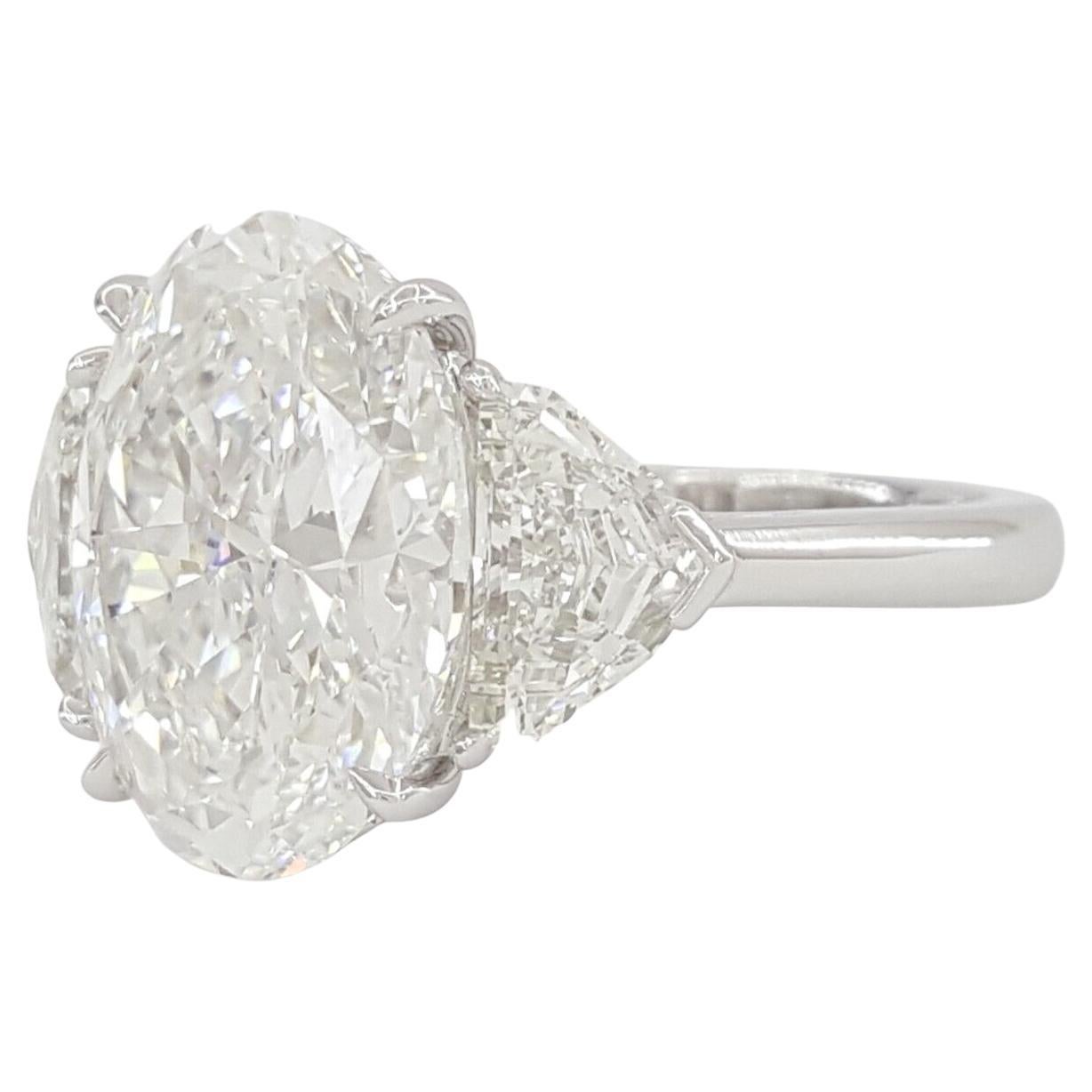 GIA Certified 4.02 Carat Oval Cut Diamond D Color VVS1 Clarity Platinum Ring In New Condition For Sale In Chicago, IL
