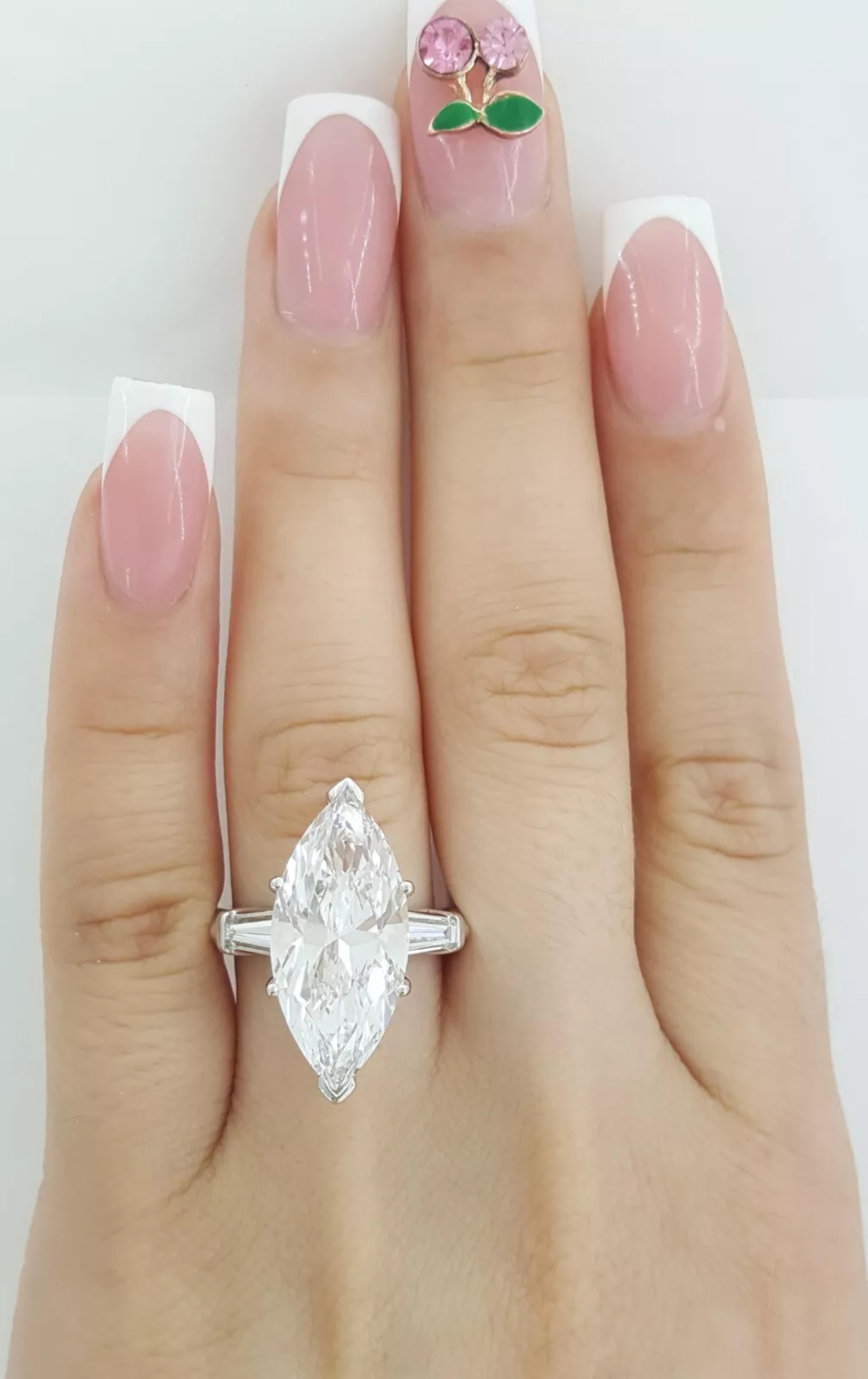 Contemporain TYPE 2A Bague avec diamant marquise de 7,20 carats certifié GIA, pureté brillante en vente