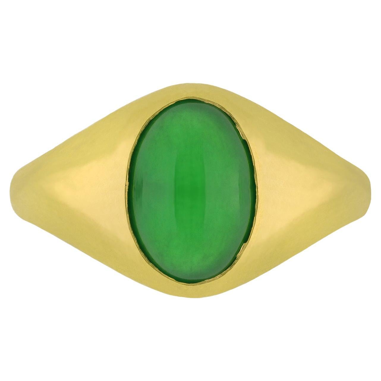Type-A jade ring, circa 1970. For Sale