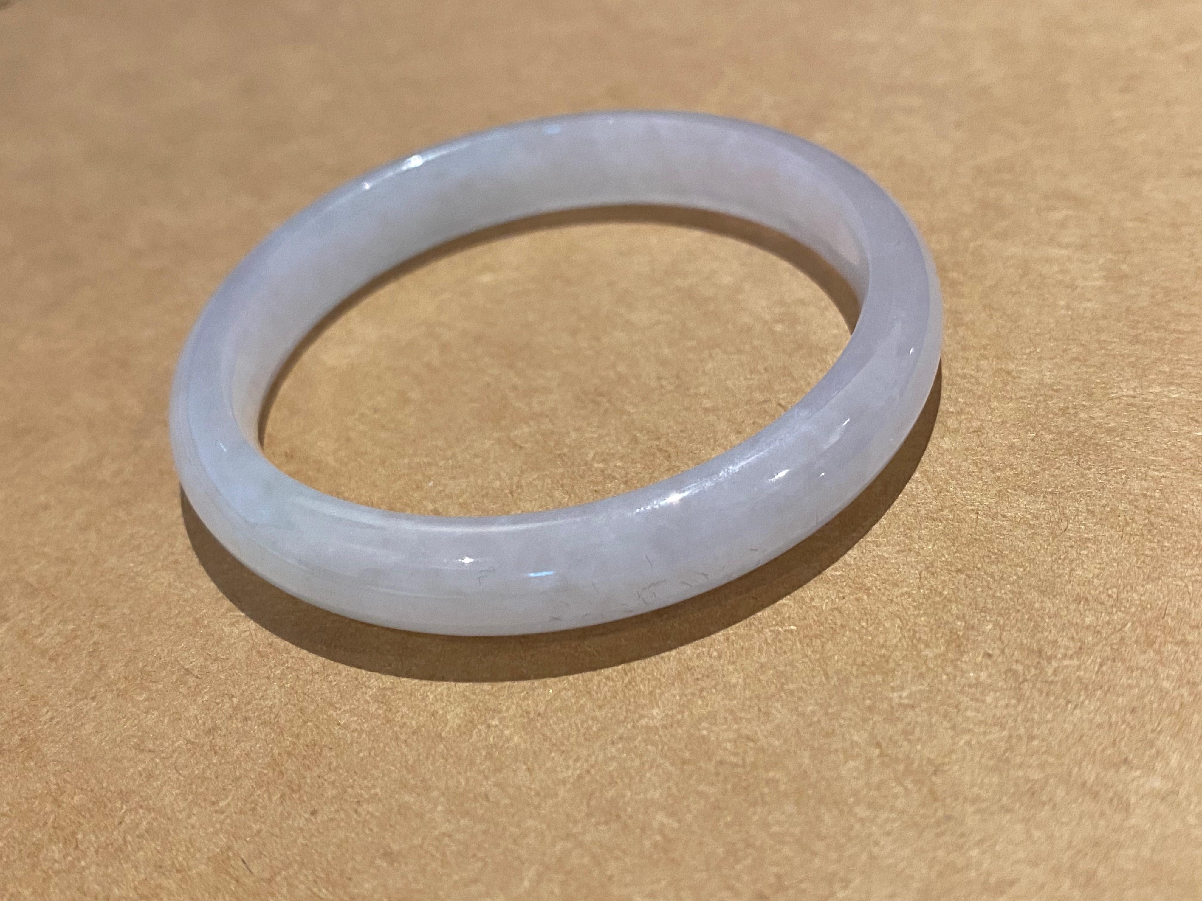 Type A Jadeite Bangle, of even Greyish White colour. 24.6gr. 9mm wide + GSL cert In Excellent Condition For Sale In MELBOURNE, AU
