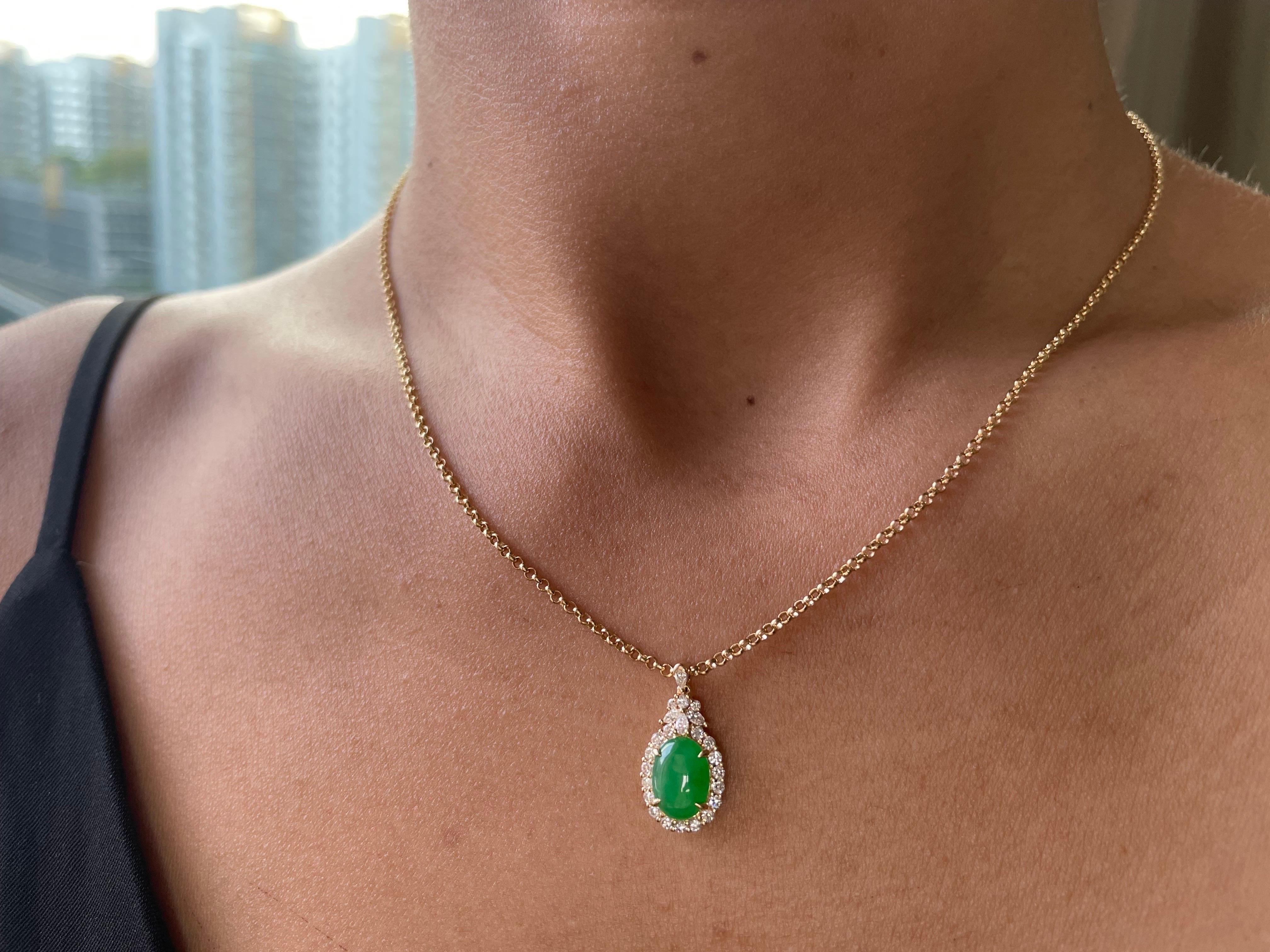 Oval Cut Certified Type A Jadeite Jade and Natural Diamond pendant in 18k solid gold 