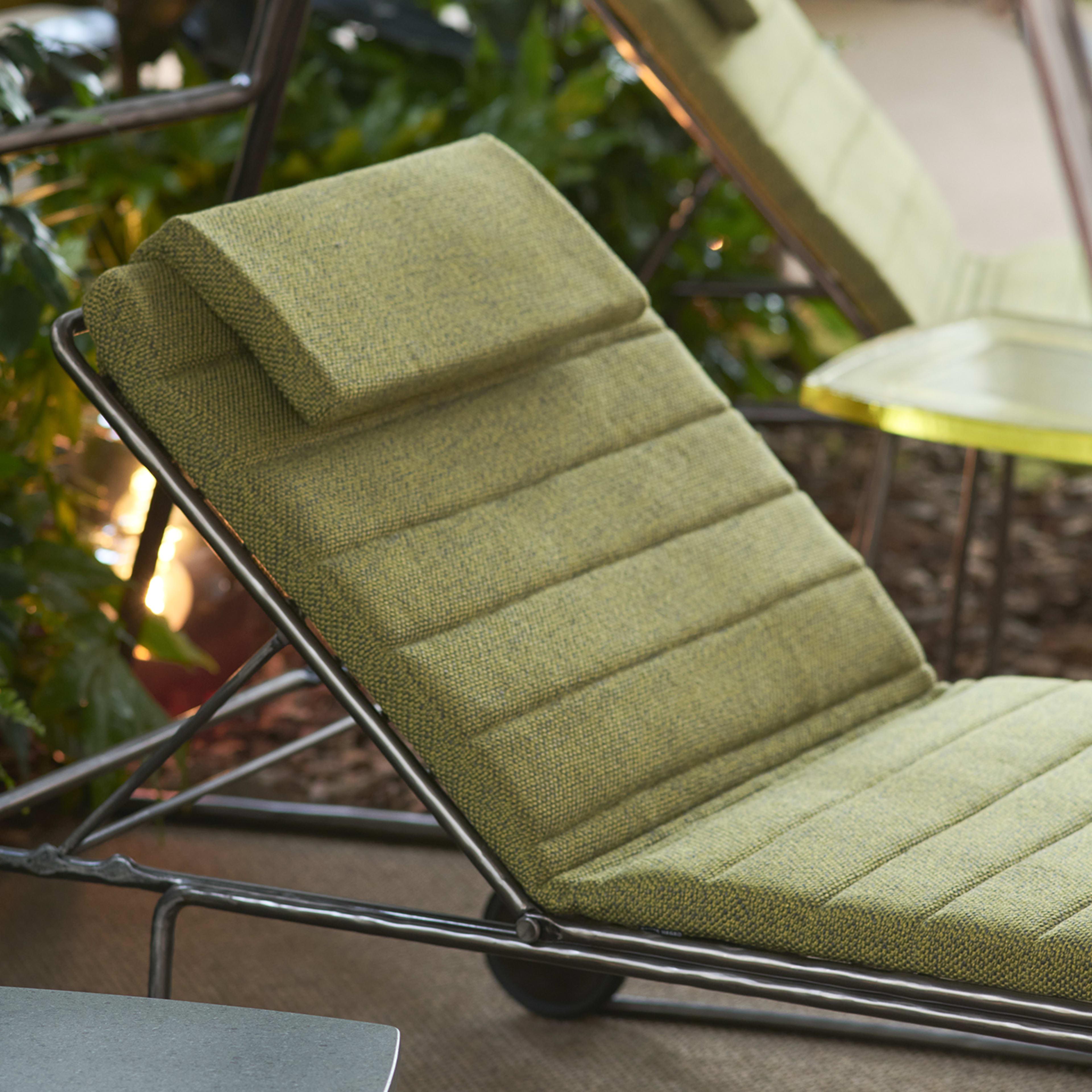 Grünes Sonnenbett von Stormo Studio im Zustand „Starke Gebrauchsspuren“ im Angebot in Milan, IT