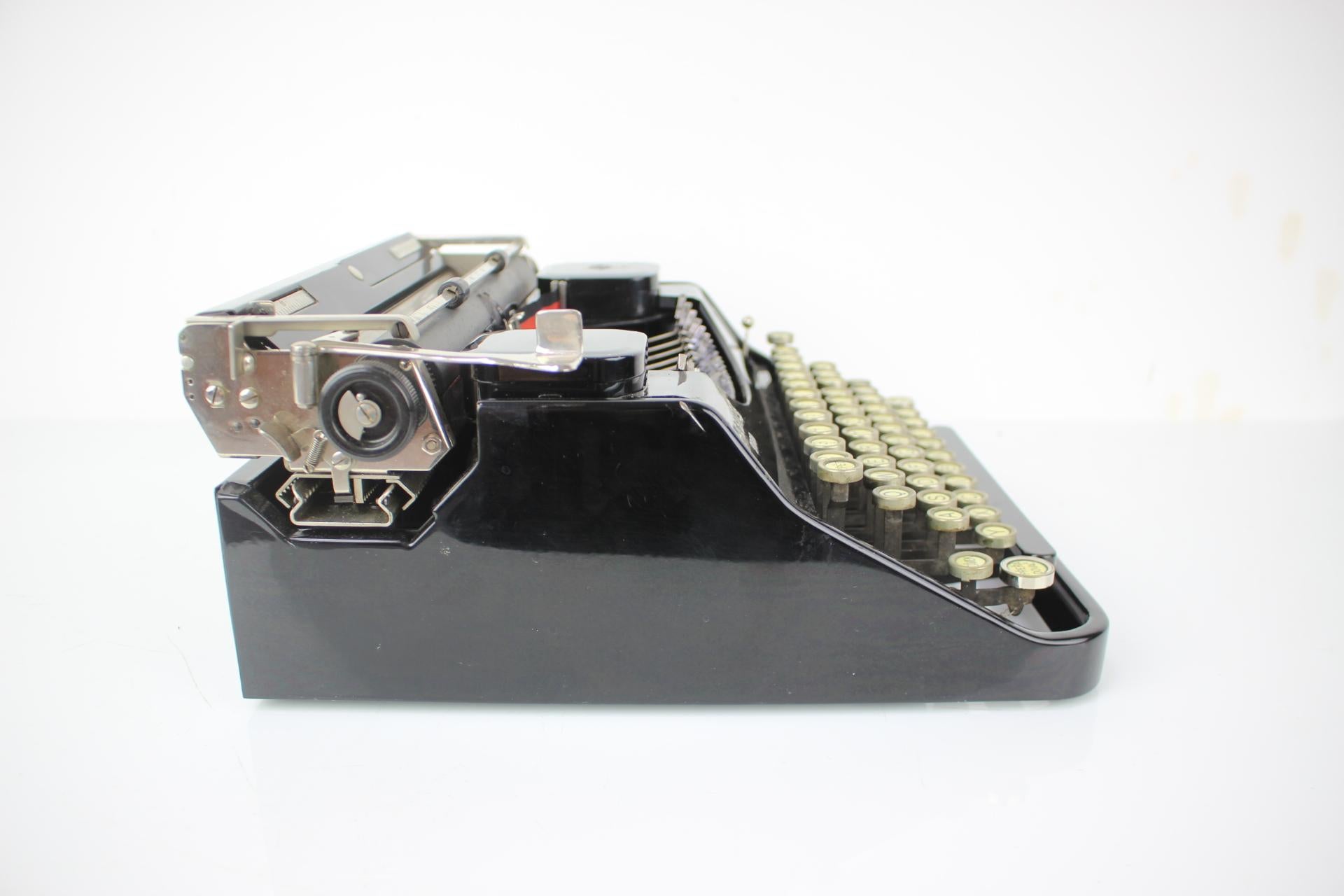 hermes media typewriter
