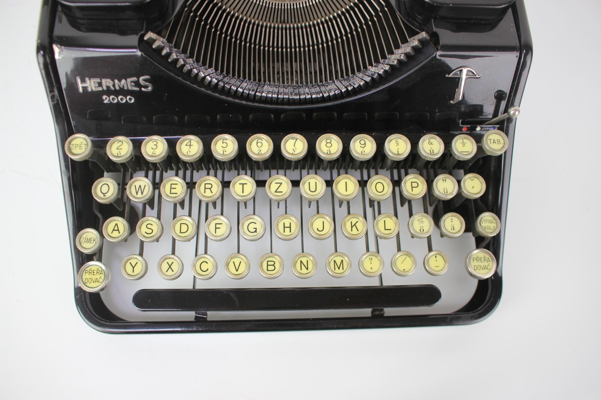  Machine à écrire/ HERMES 2000, Suisse Années 30 Bon état - En vente à Praha, CZ