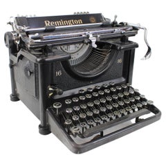 Antique Typewriter, Manufacturer Remington: Zbrojovka Brno, circa 1935