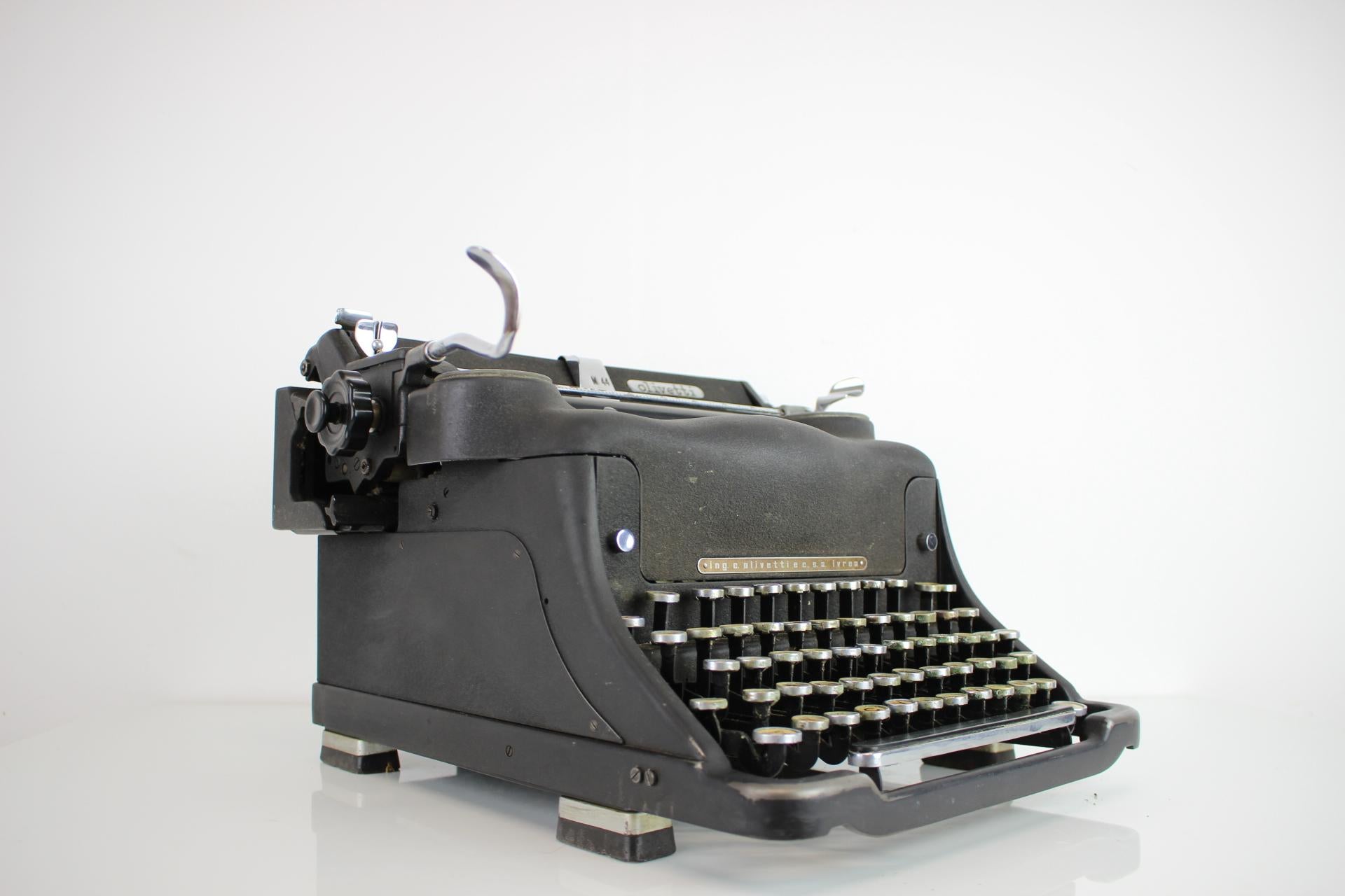 Schreibtischschreibtisch Olivetti „M44“, Ostdeutschland, 1947 im Angebot 4