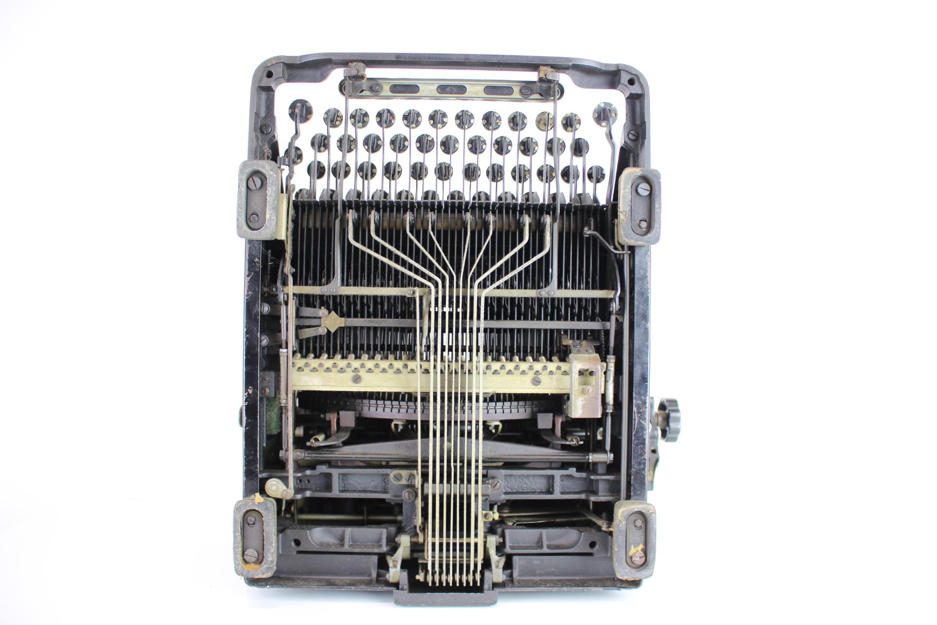 Schreibtischschreibtisch Olivetti „M44“, Ostdeutschland, 1947 im Angebot 6